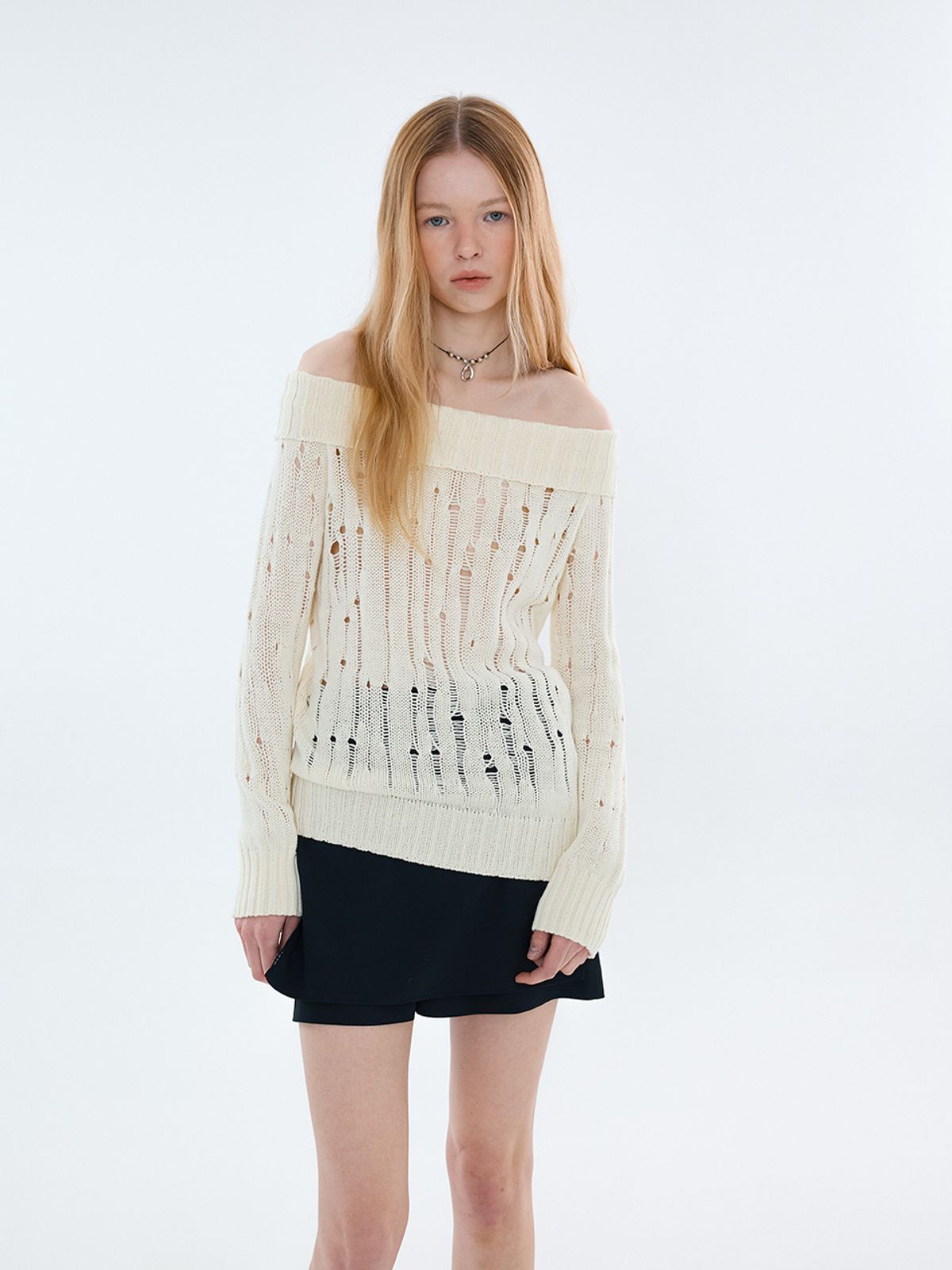 엘유브이엠(LUVM) OFF SHOULDER KNIT PULLOVER_CREAM