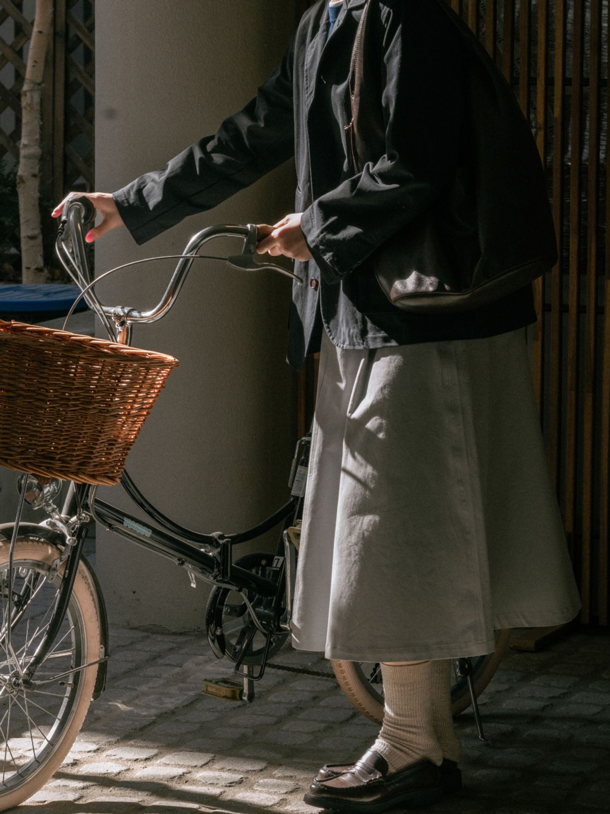 해브해드(HAVEHAD) 우먼 릴랙스드 플레어 치노 스커트 (블루 그레이)