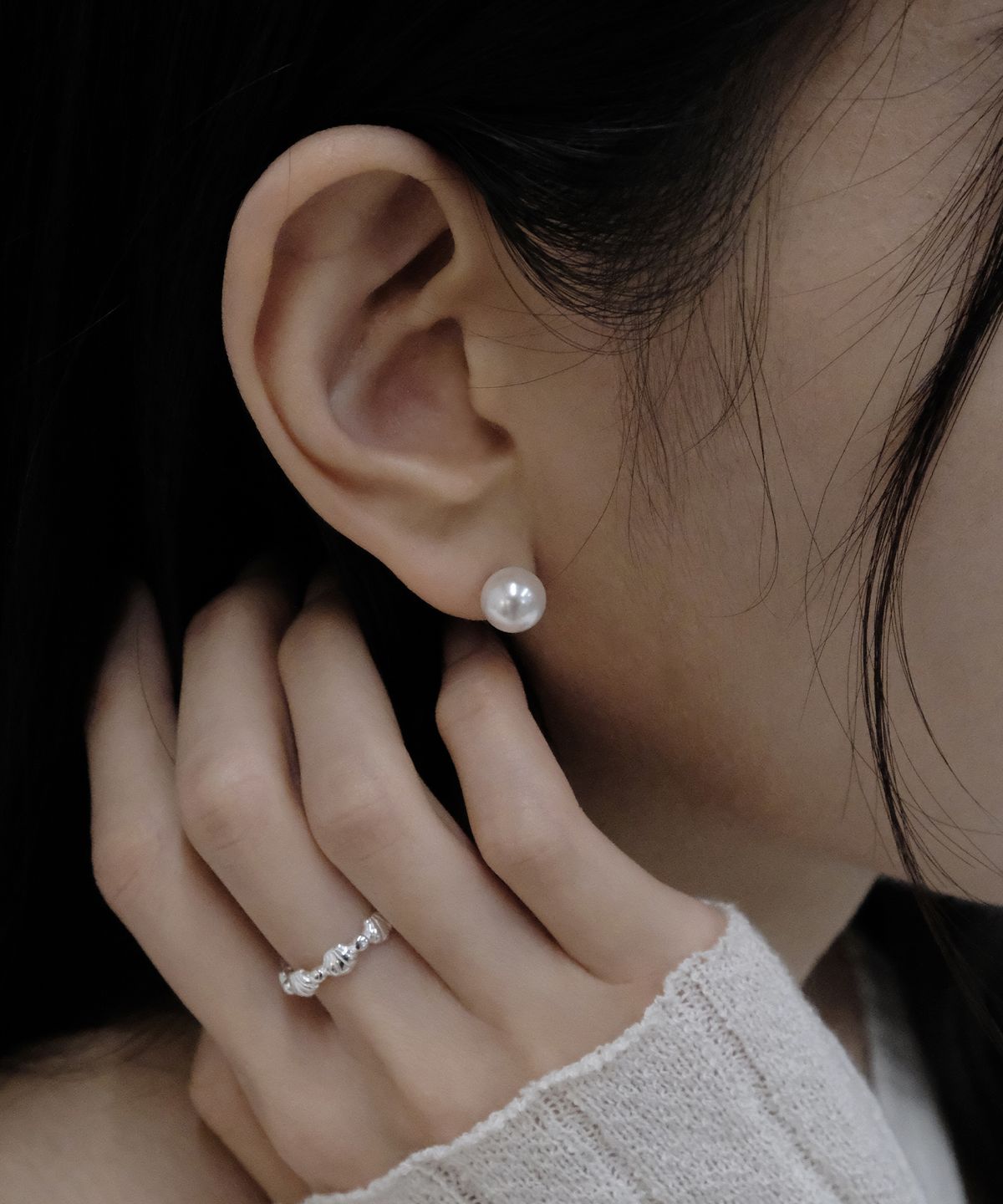포에트리하우스(POETRYHAUS) PEARL EARRINGS(8mm)