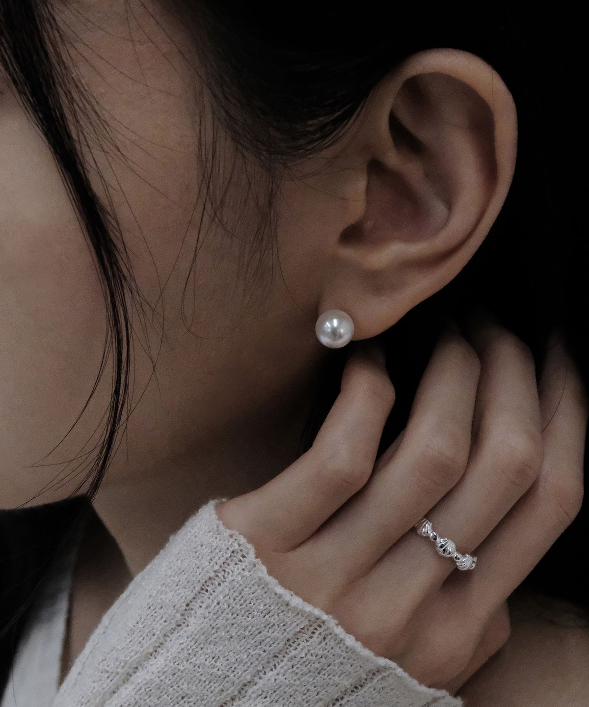 포에트리하우스(POETRYHAUS) PEARL EARRINGS(8mm)
