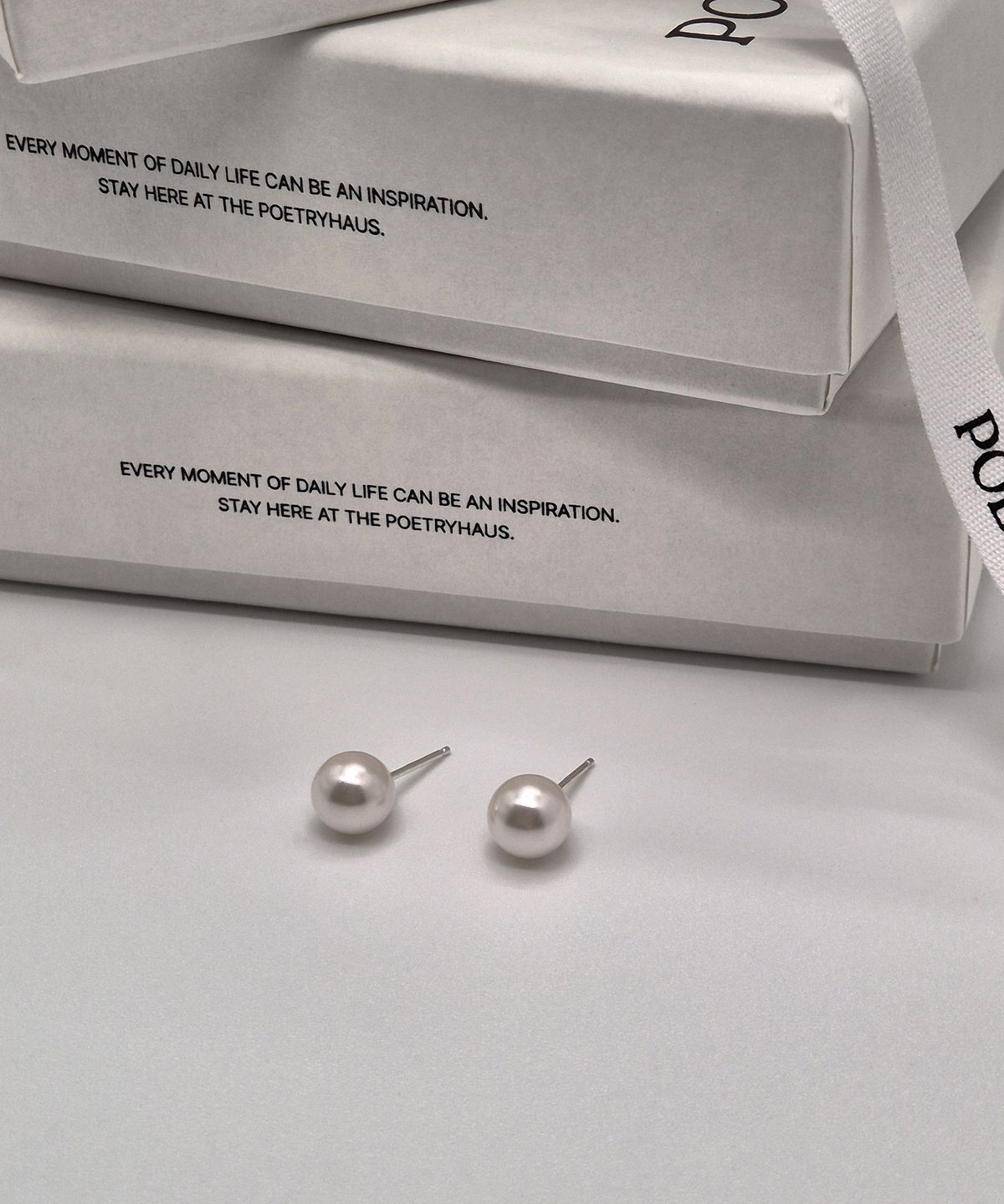 포에트리하우스(POETRYHAUS) PEARL EARRINGS(8mm)