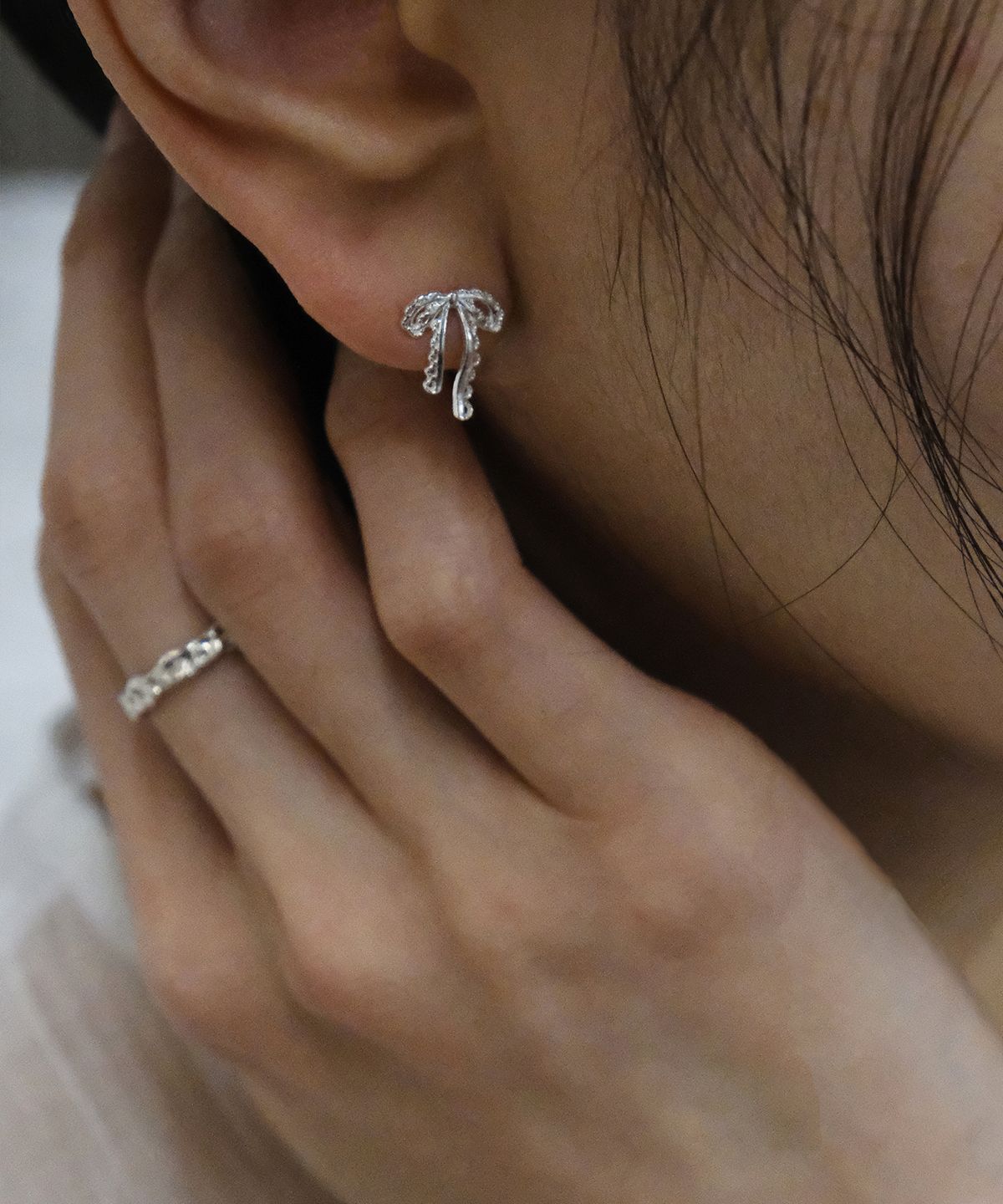포에트리하우스(POETRYHAUS) TULLE RIBBON EARRINGS