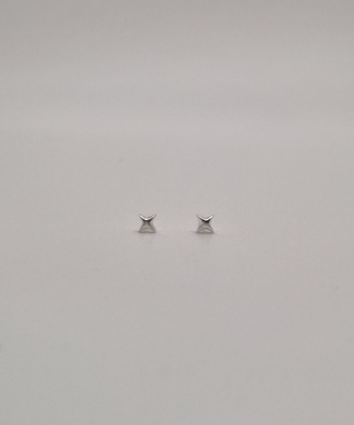 포에트리하우스(POETRYHAUS) TWO WAY STAR EARRINGS