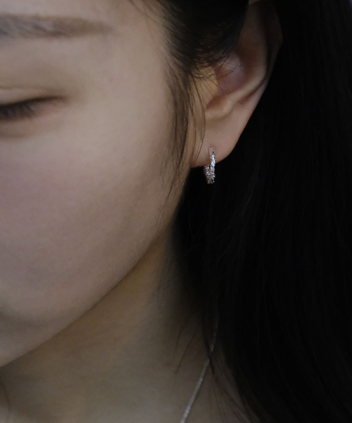 포에트리하우스(POETRYHAUS) RIPPLE HOOP EARRINGS