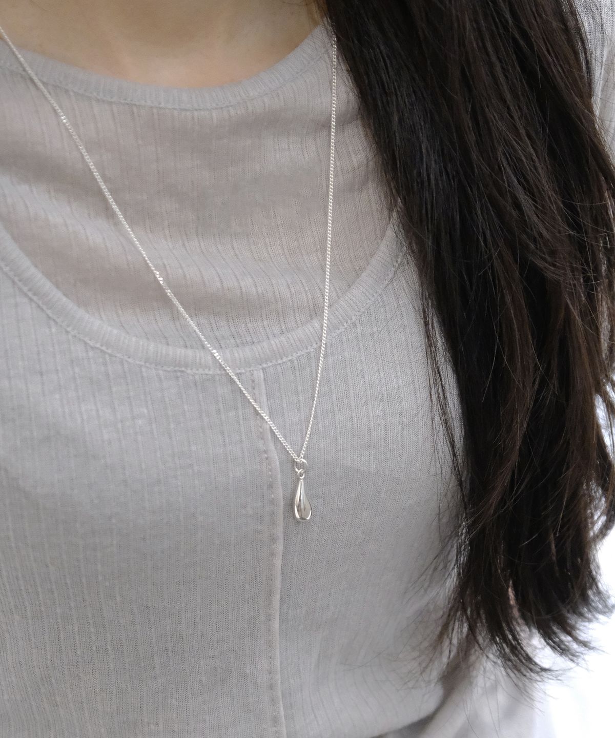 포에트리하우스(POETRYHAUS) WATERDROP LONG NECKLACE