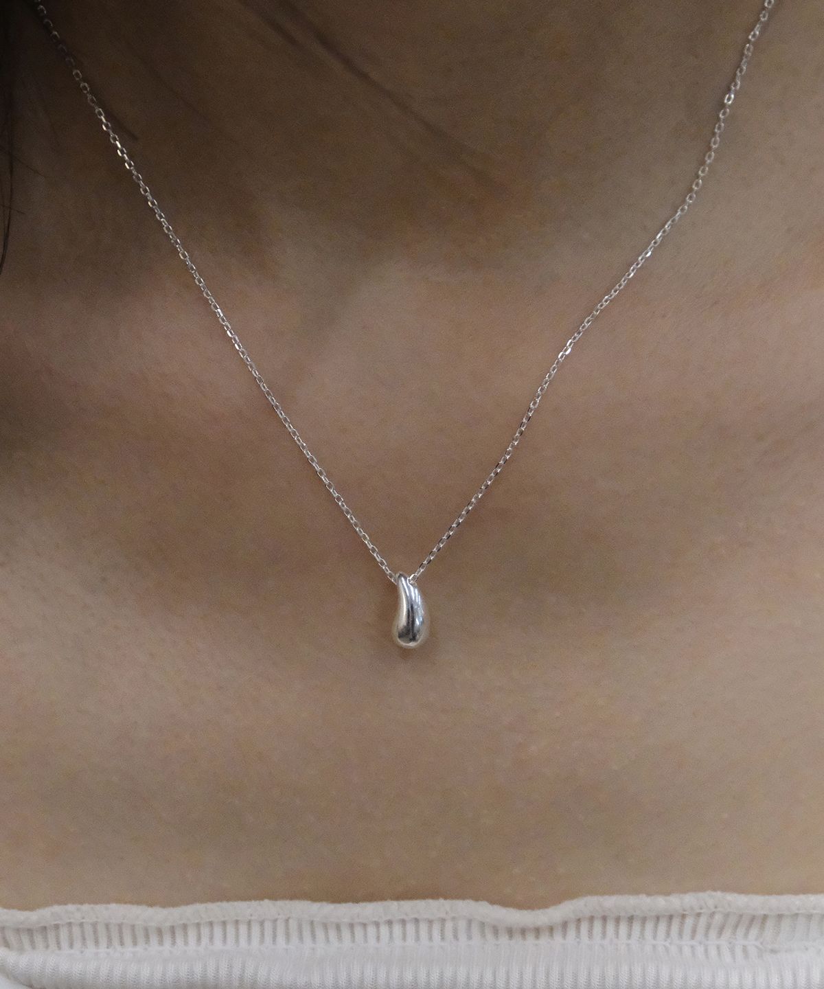 포에트리하우스(POETRYHAUS) WATERDROP NECKLACE