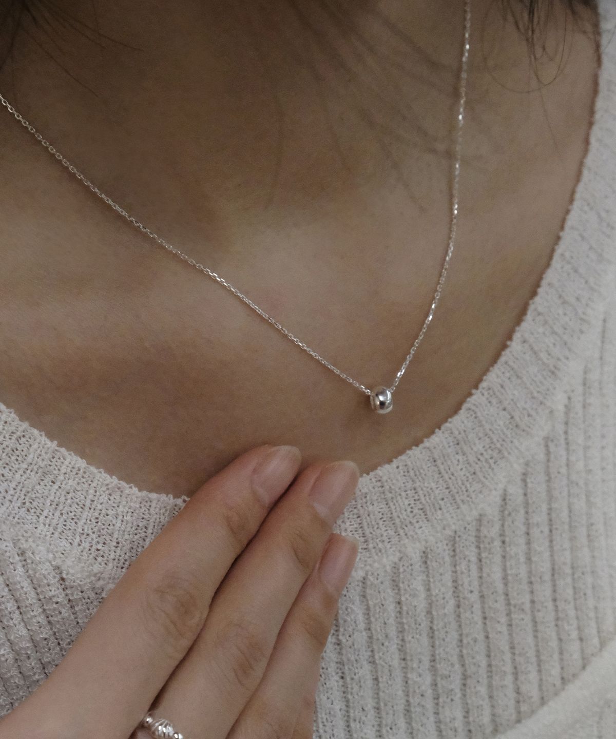 포에트리하우스(POETRYHAUS) TINY DONUT NECKLACE