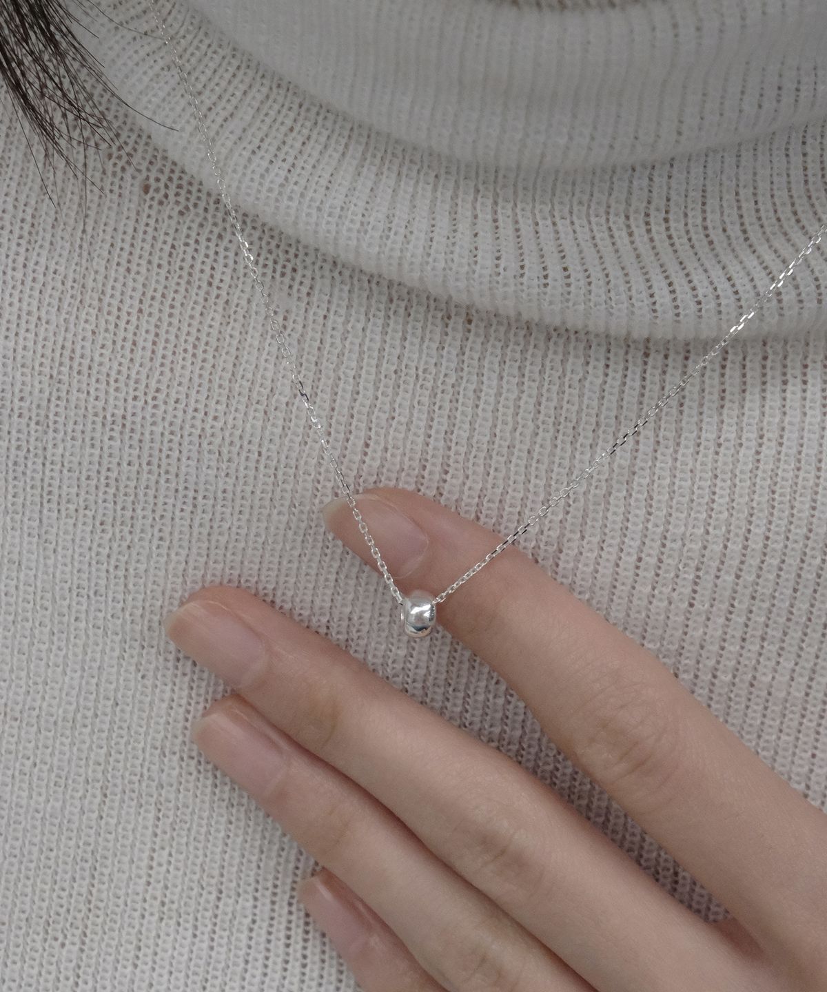 포에트리하우스(POETRYHAUS) TINY DONUT NECKLACE
