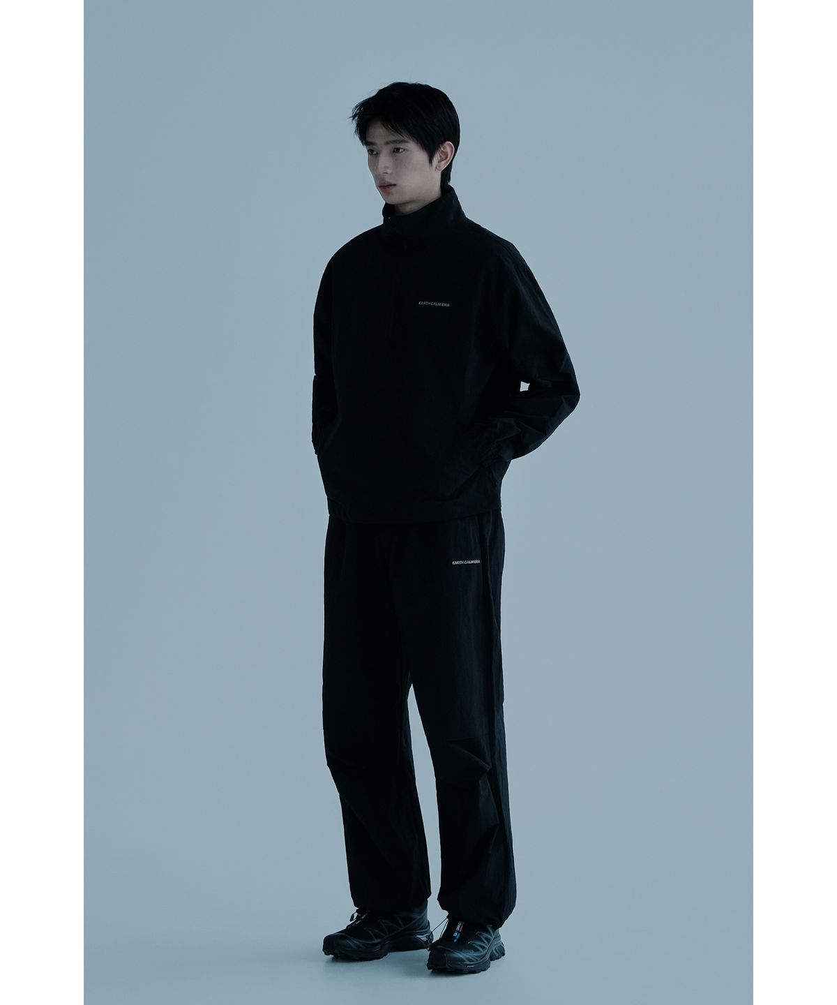 얼스캄에라(EARTH CALM ERA) [리오더] 라이트웨이트 파라수트 팬츠_블랙