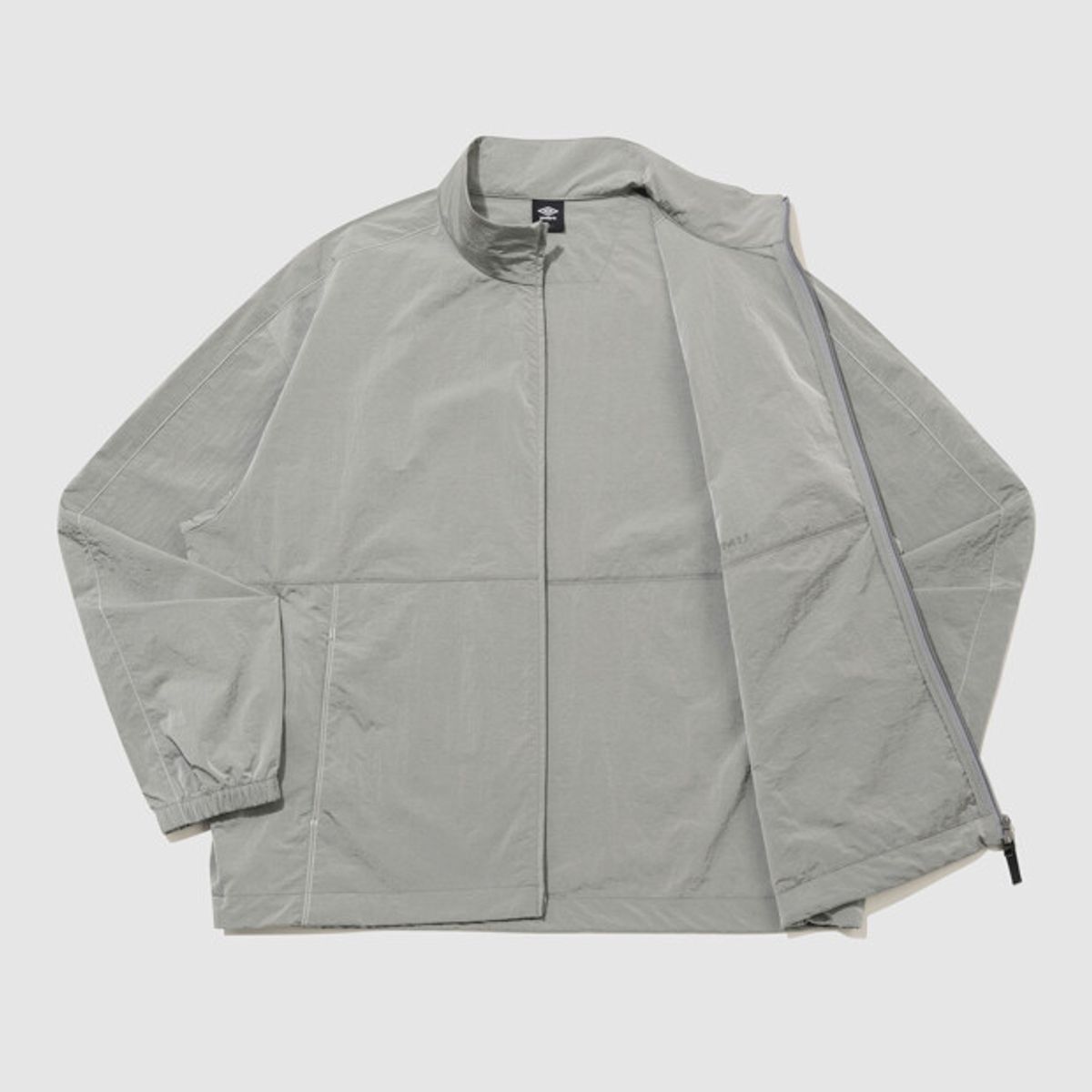 엄브로(UMBRO) 클래식 플러스 스탠넥 바람막이 자켓 카키 UR124CJK33