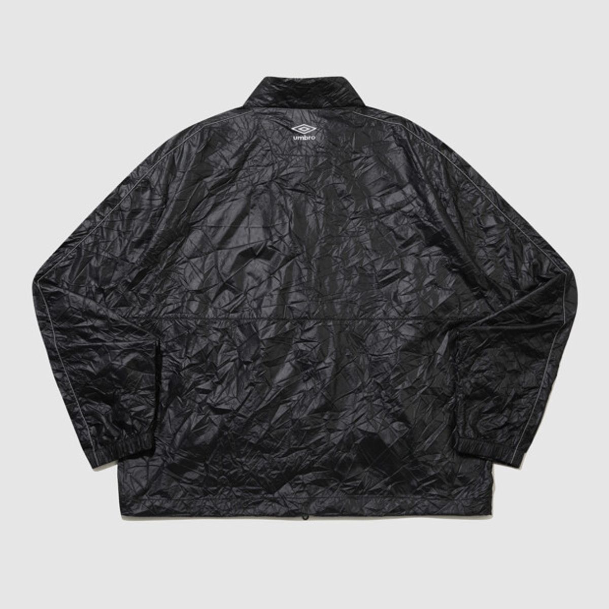 엄브로(UMBRO) 클래식 플러스 스탠넥 바람막이 자켓 블랙 UR124CJK33