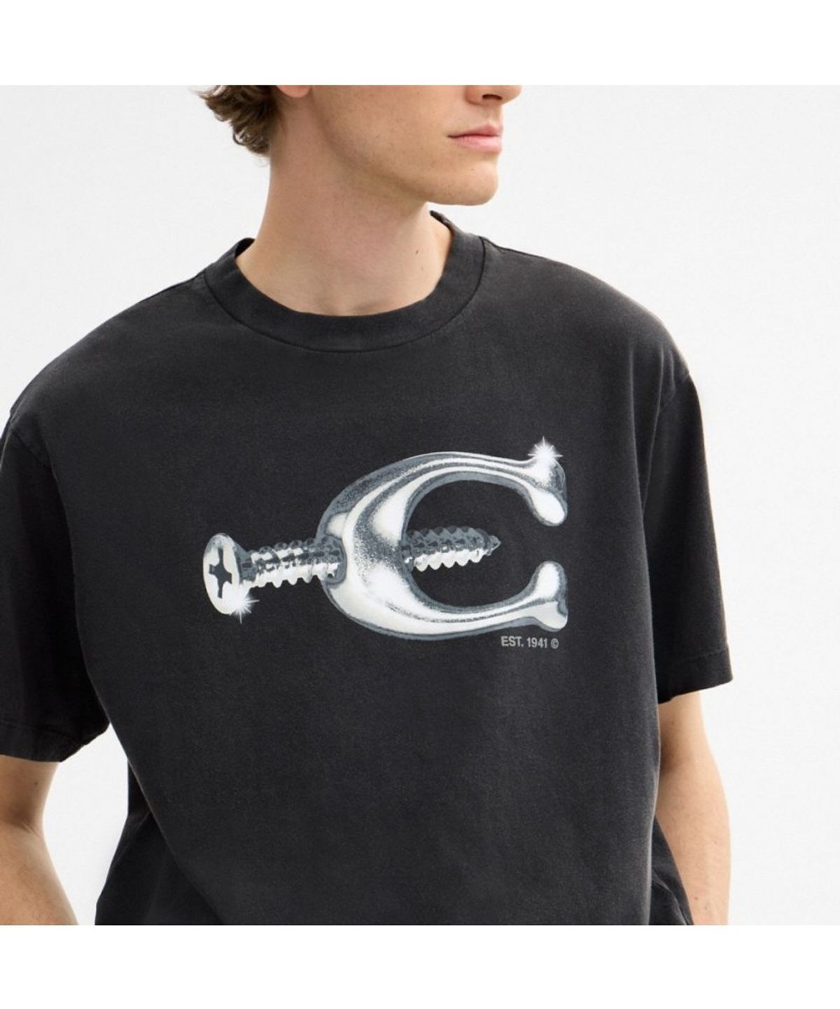코치(COACH) 스크루 릴랙스드 티셔츠 인 오가닉 코튼 CEG92 BLK