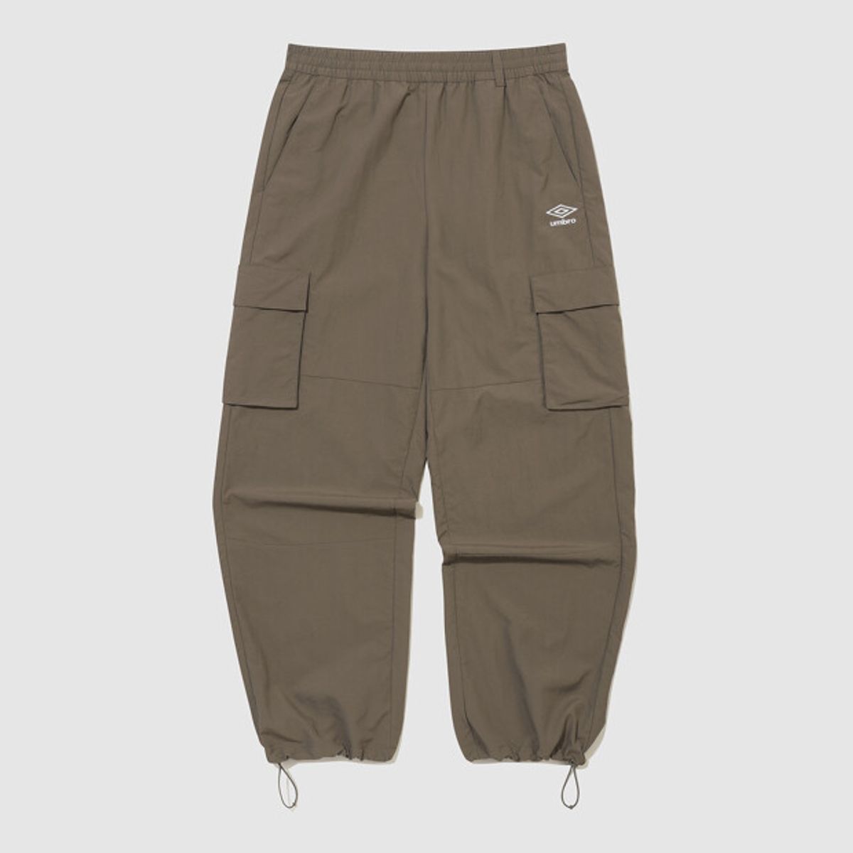 엄브로(UMBRO) 클래식 와이드 조거 2WAY 카고 팬츠 브라운 UR121CPT31