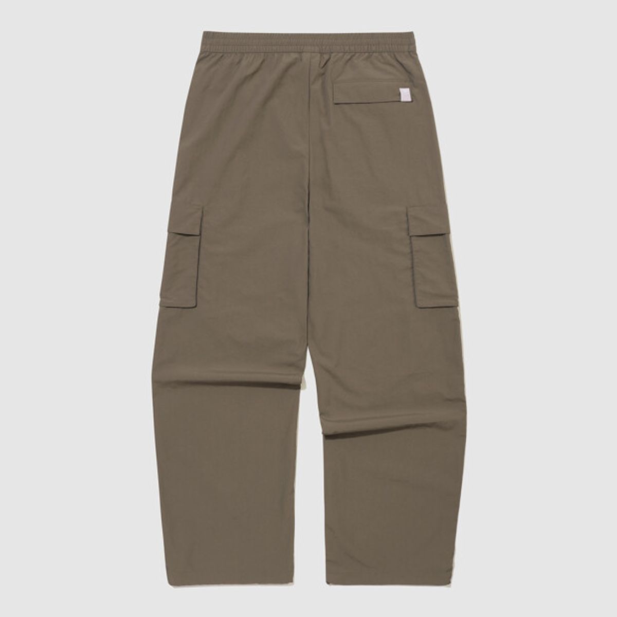 엄브로(UMBRO) 클래식 와이드 조거 2WAY 카고 팬츠 브라운 UR121CPT31