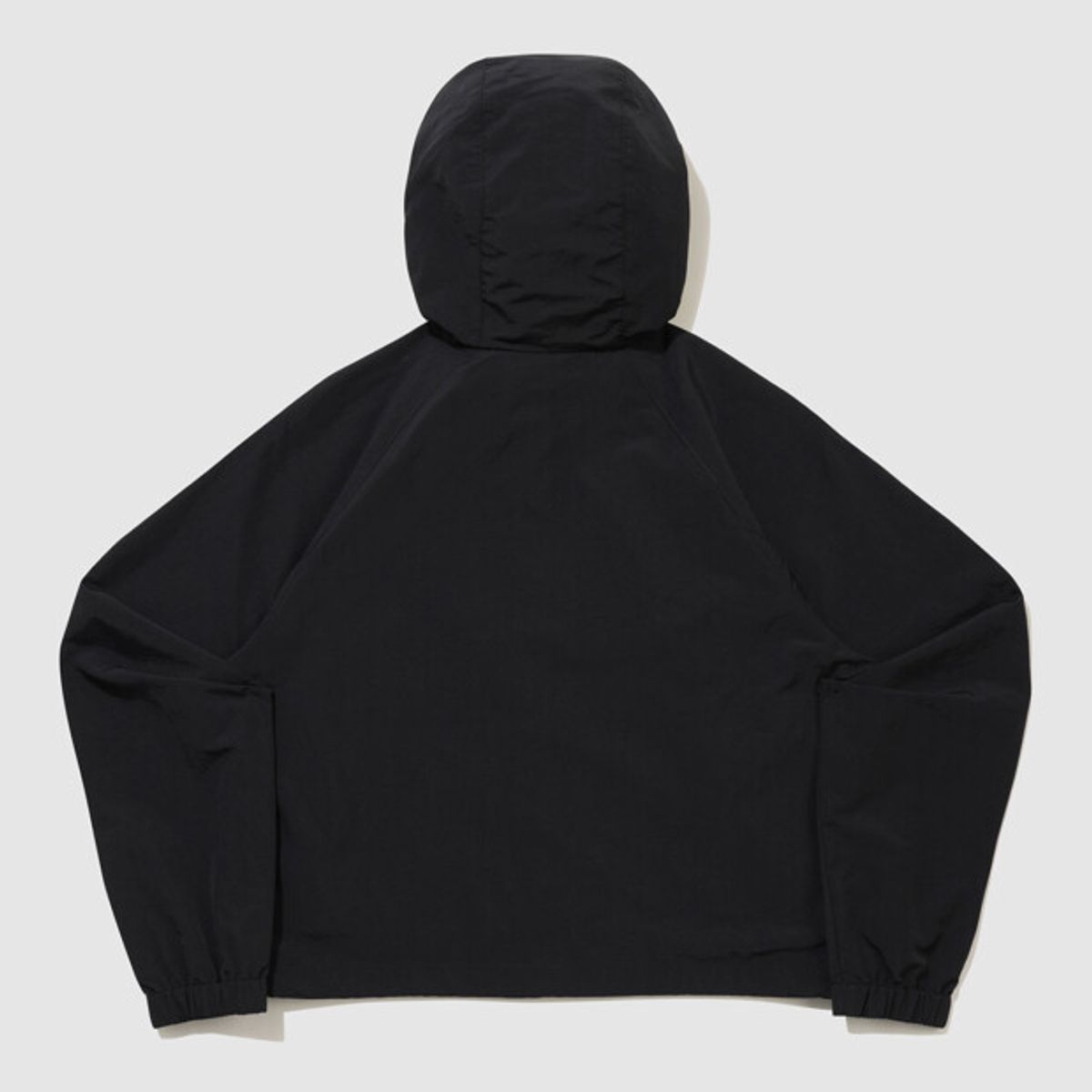 엄브로(UMBRO) 클래식 우먼스 후드형 바람막이 집업 자켓 블랙 UR122CJK32