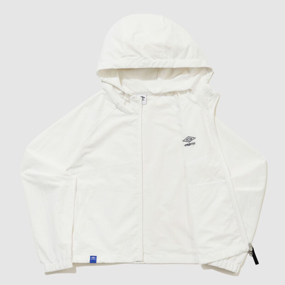 엄브로(UMBRO) 클래식 우먼스 후드형 바람막이 집업 자켓 아이보리 UR122CJK32