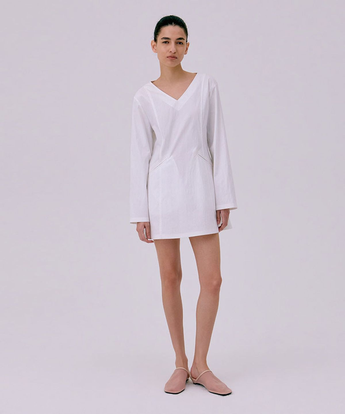 분더캄머(WNDERKAMMER) V-neck Mini Dress_White