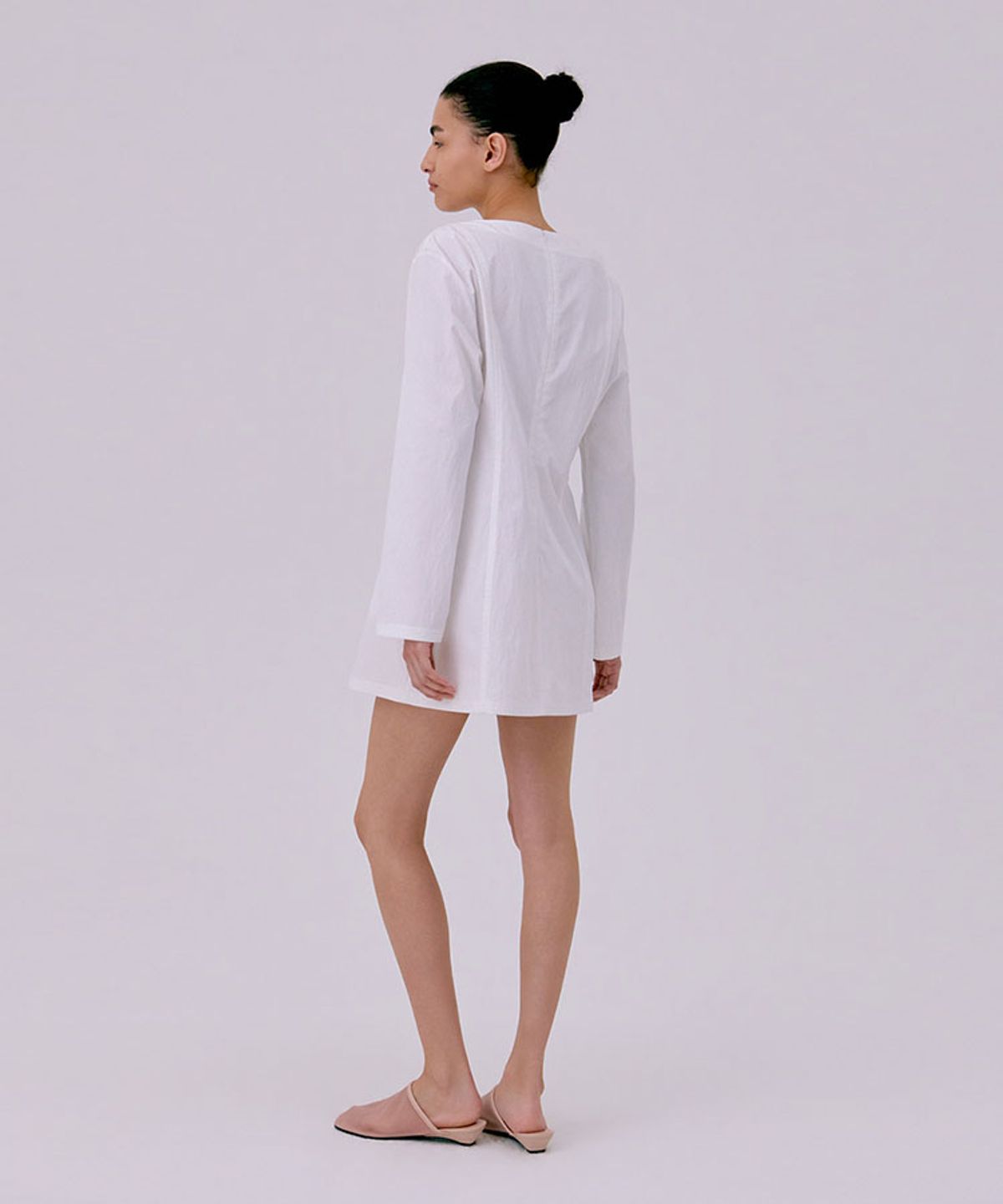 분더캄머(WNDERKAMMER) V-neck Mini Dress_White