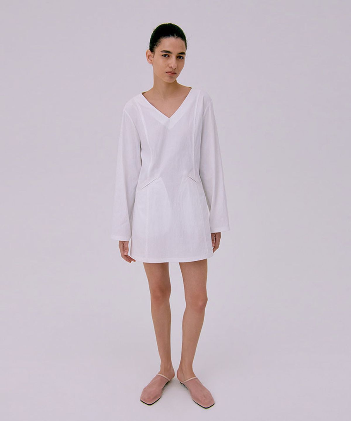 분더캄머(WNDERKAMMER) V-neck Mini Dress_White