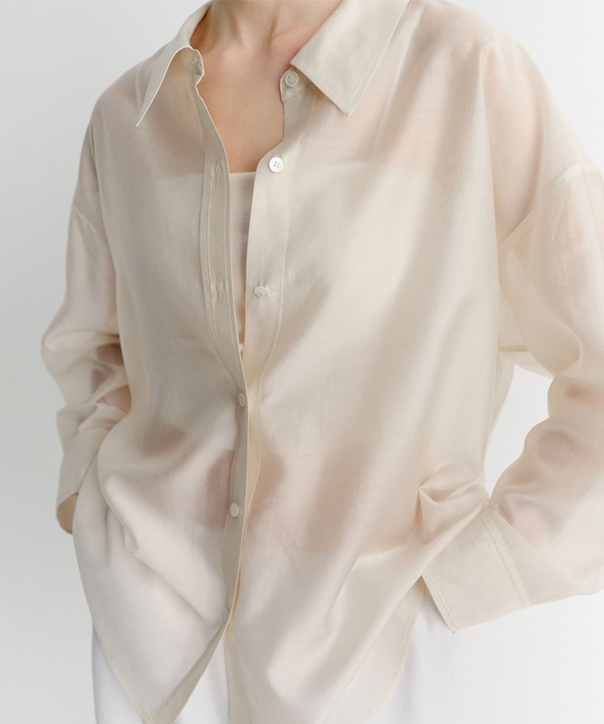 이아(EAAH) LUSE SHEER SHIRT (CREAM)