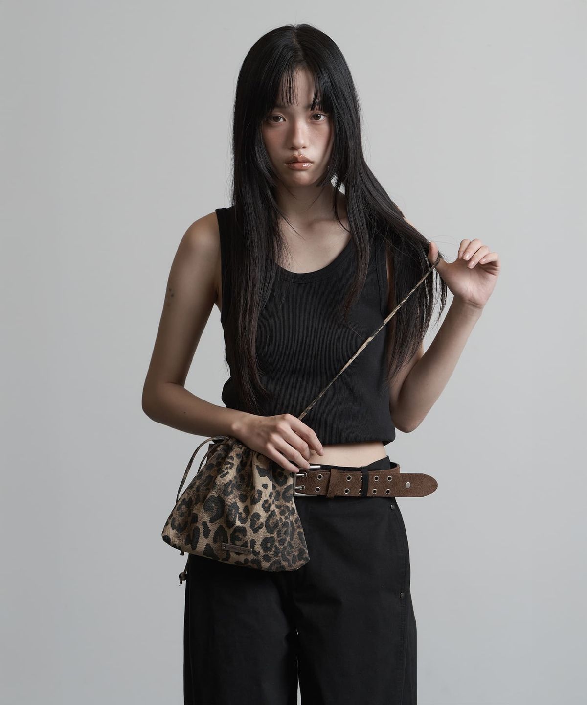 피넛루프(PEANUT LOOP) Leopard Pouch Bag Brown
