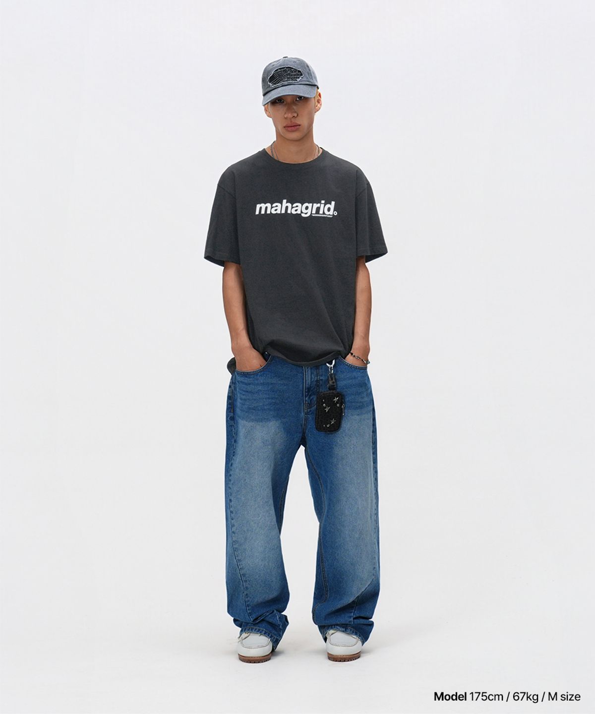 마하그리드(MAHAGRID) BASIC LOGO TEE CHARCOAL(MG2CMMT502A)