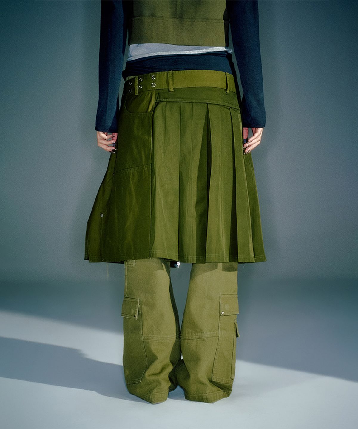 베이컨트 아카이브(VACANT ARCHIVE) RENNY LAYERED TWO-TONE SKIRT KHAKI