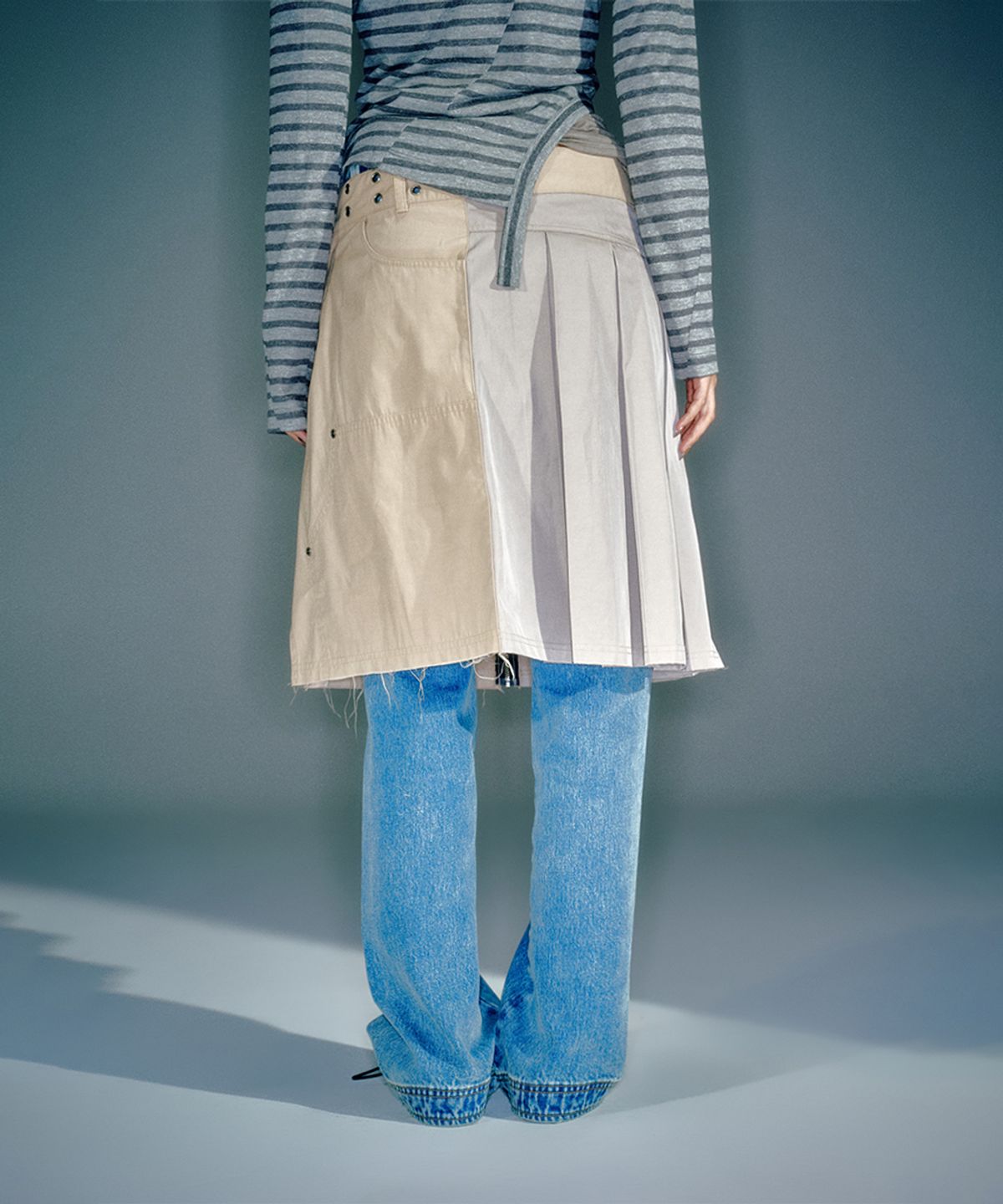 베이컨트 아카이브(VACANT ARCHIVE) RENNY LAYERED TWO-TONE SKIRT BEIGE