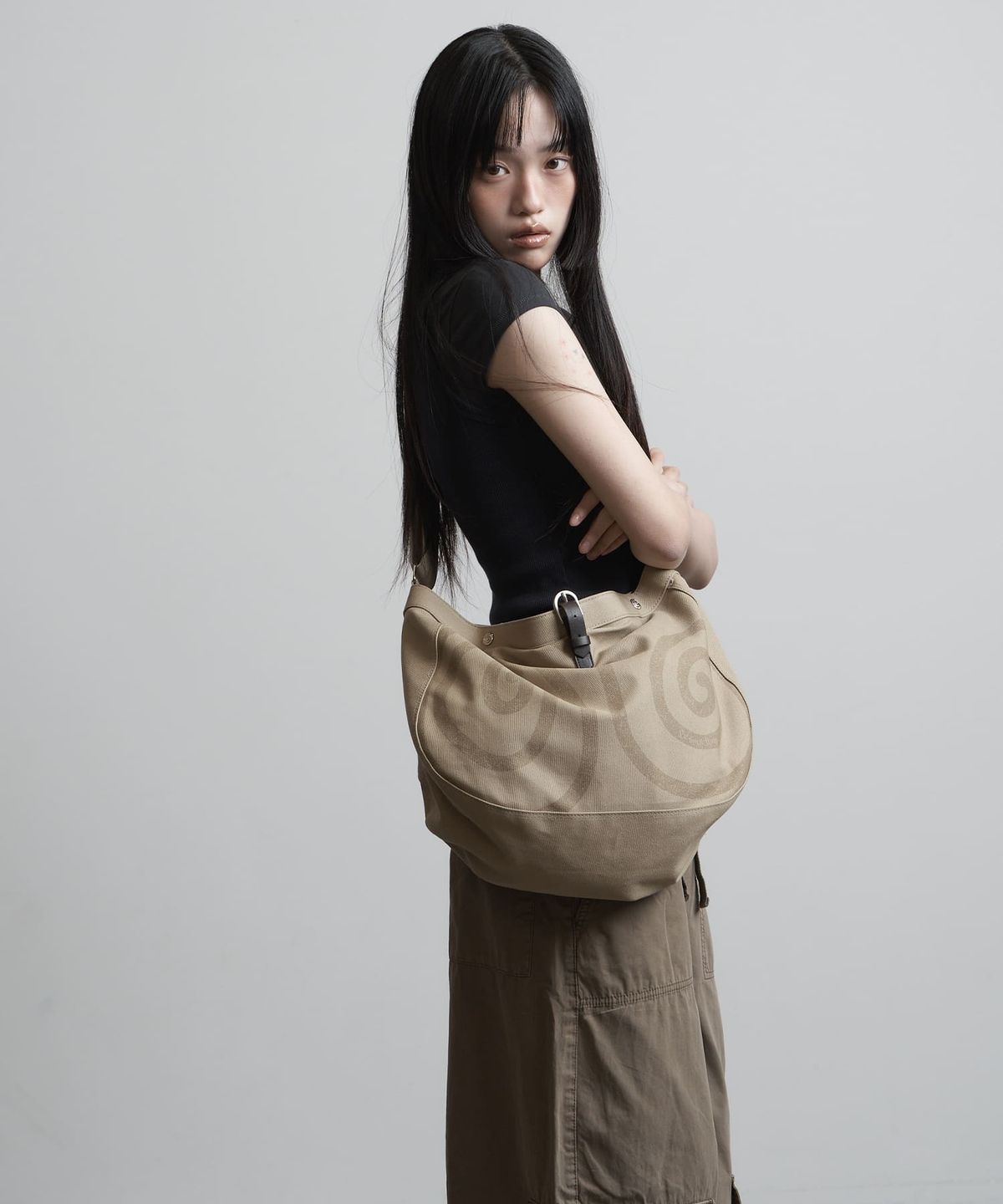 피넛루프(PEANUT LOOP) Spiral Canvas cross bag Beige