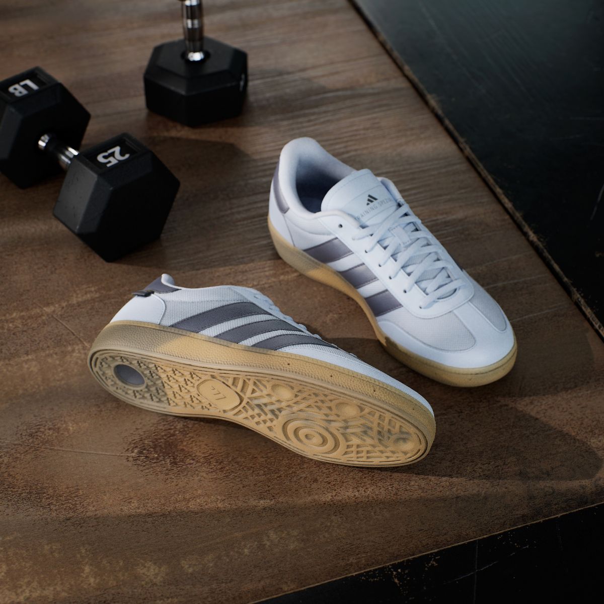 아디다스(ADIDAS) 트레이닝 스페지알 트레이닝화 JQ1455
