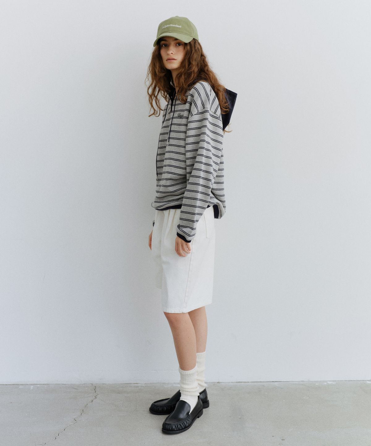 유라고(URAGO) Stripe logo hoodie anorak