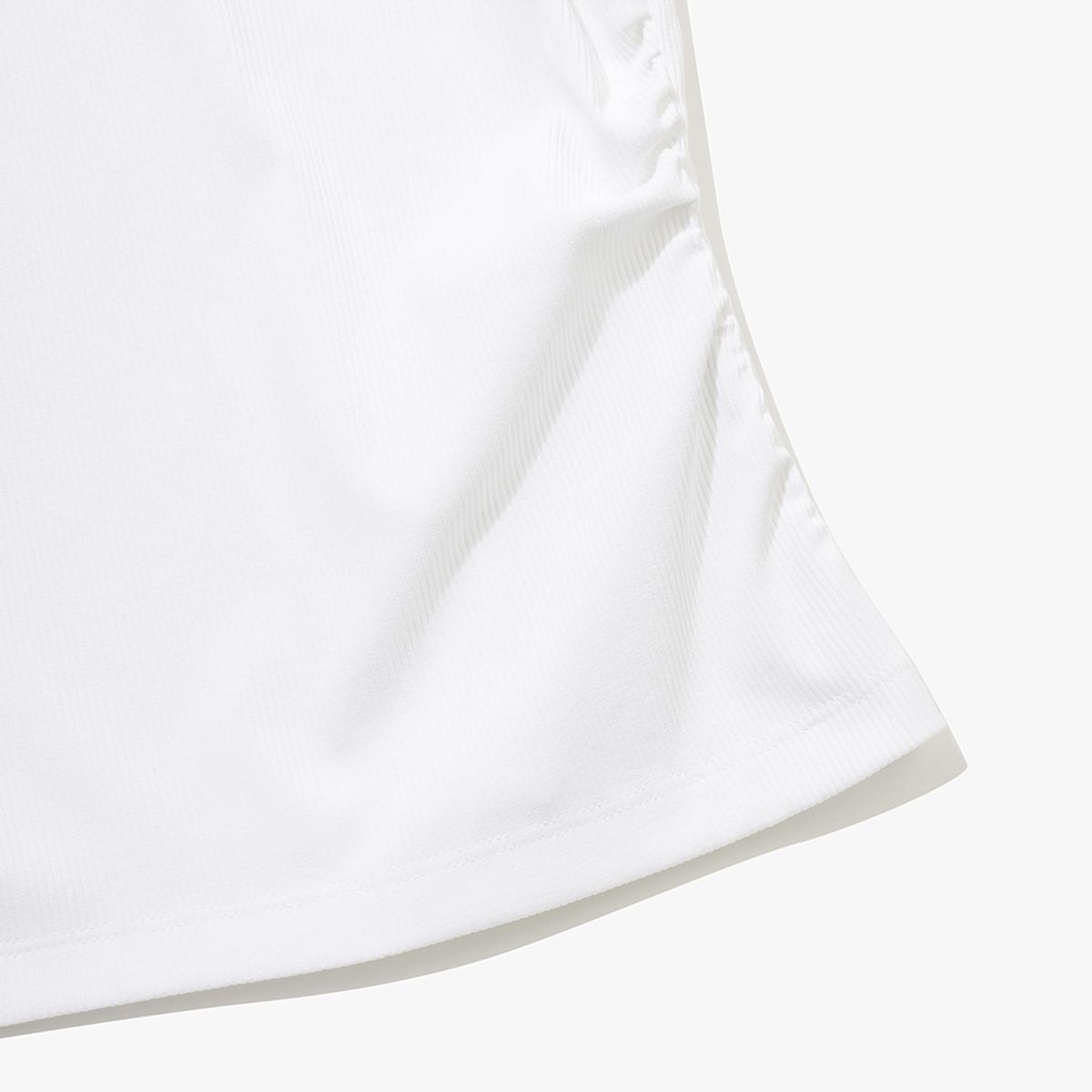 디아도라(diadora) 골지 셔링 슬리브리스 우먼 OFF WHITE