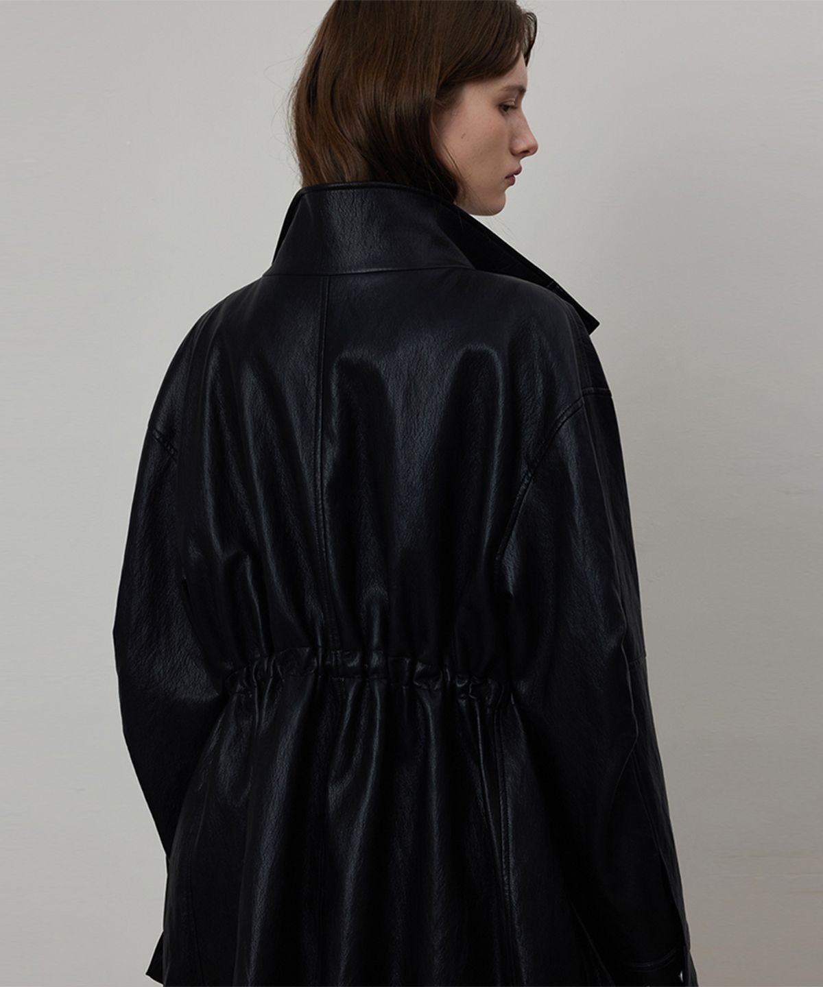 퀸스래빗(Q'SRB) Brighton Faux Leather Drawstring Safari Jacket