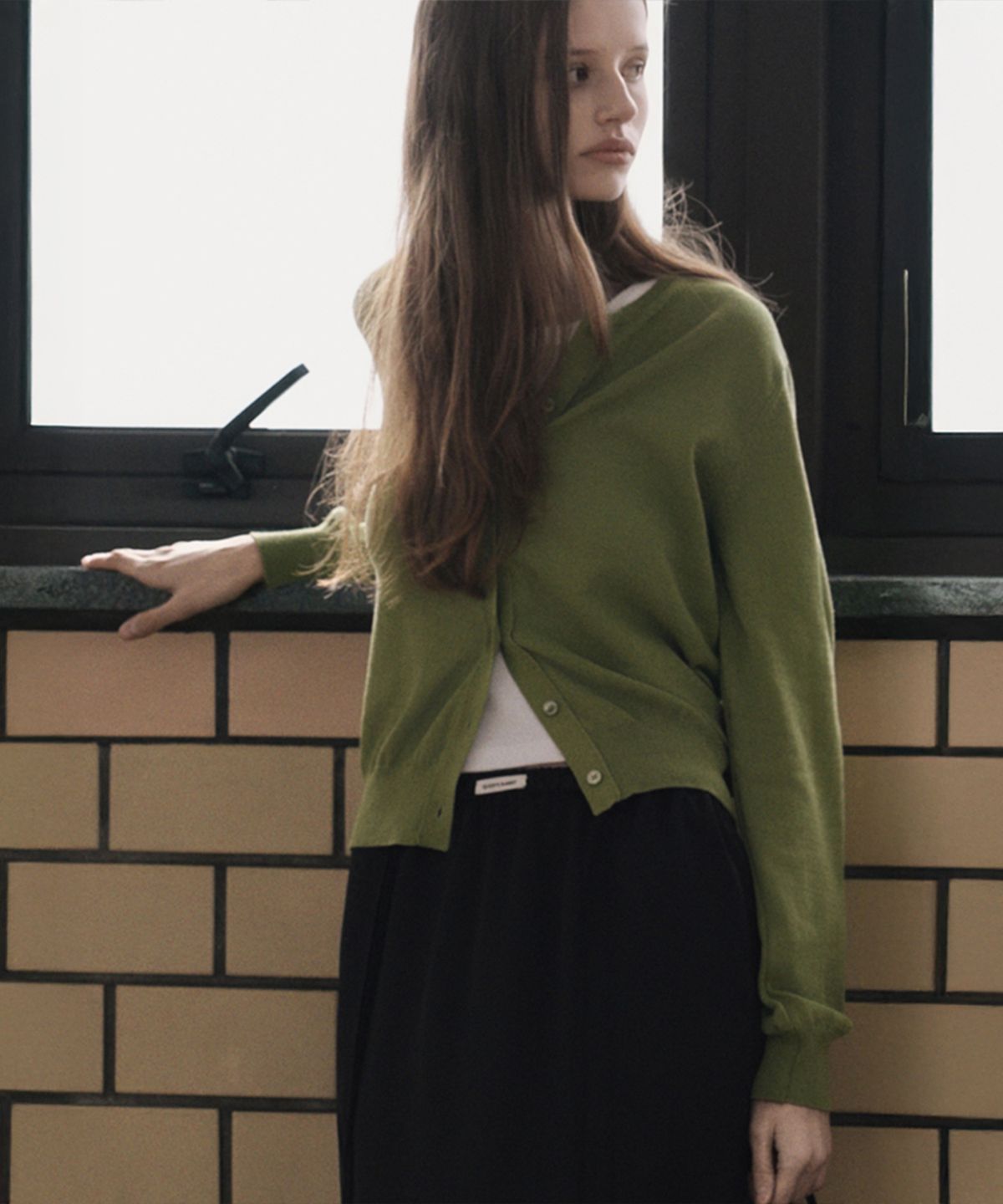 퀸스래빗(Q'SRB) Fleur Satin Banded Tuck Long Skirt
