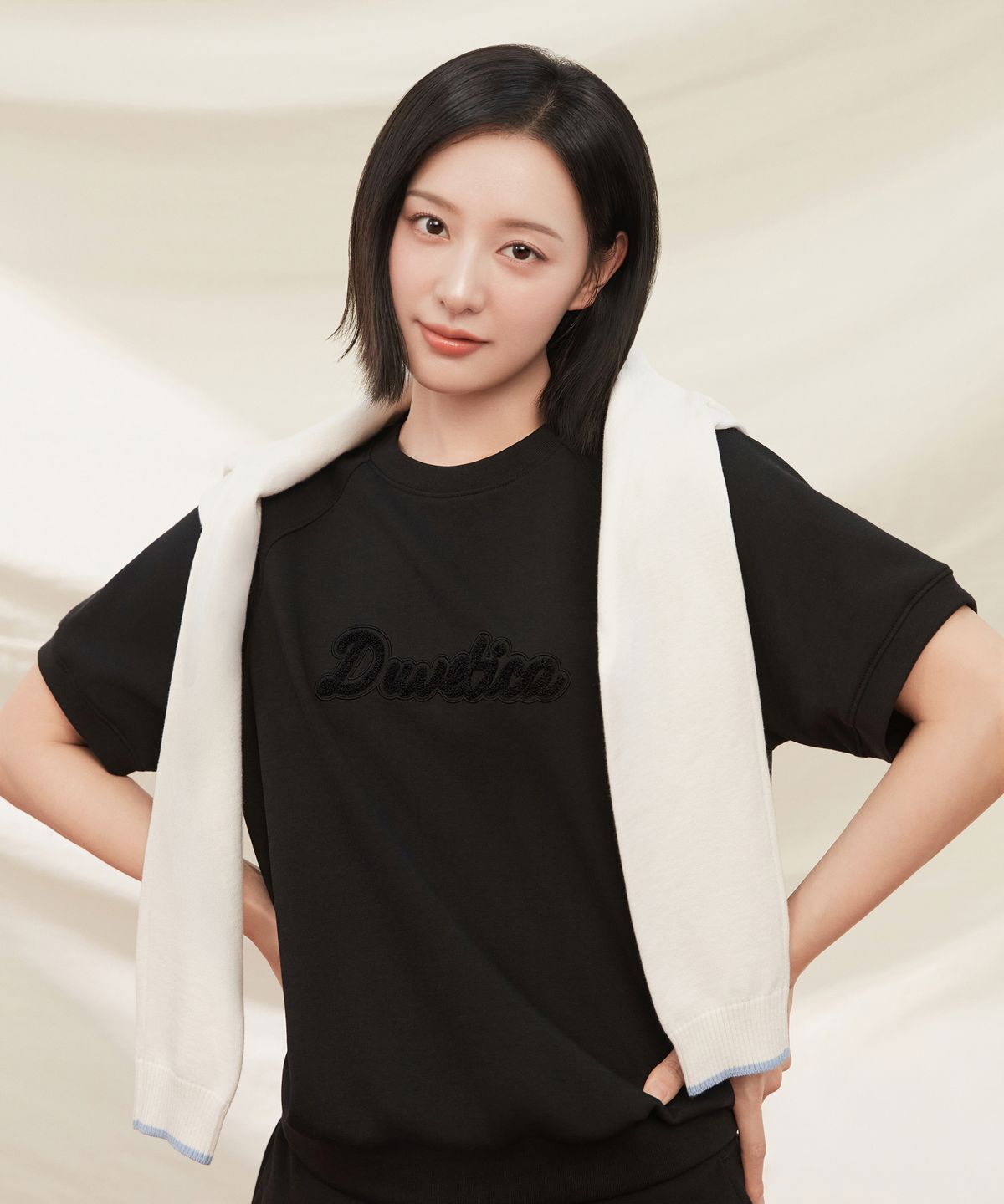 듀베티카(DUVETICA) 하쿠(블랙)(여성 반팔티셔츠)