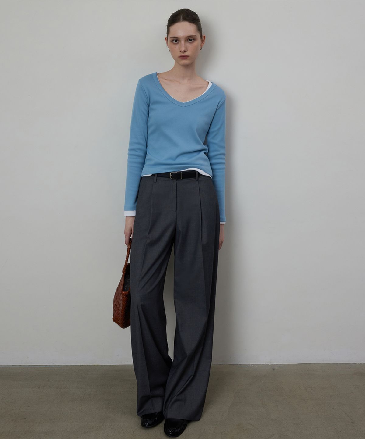퀸스래빗(Q'SRB) Bennett Low-Rise One-Tuck Trousers