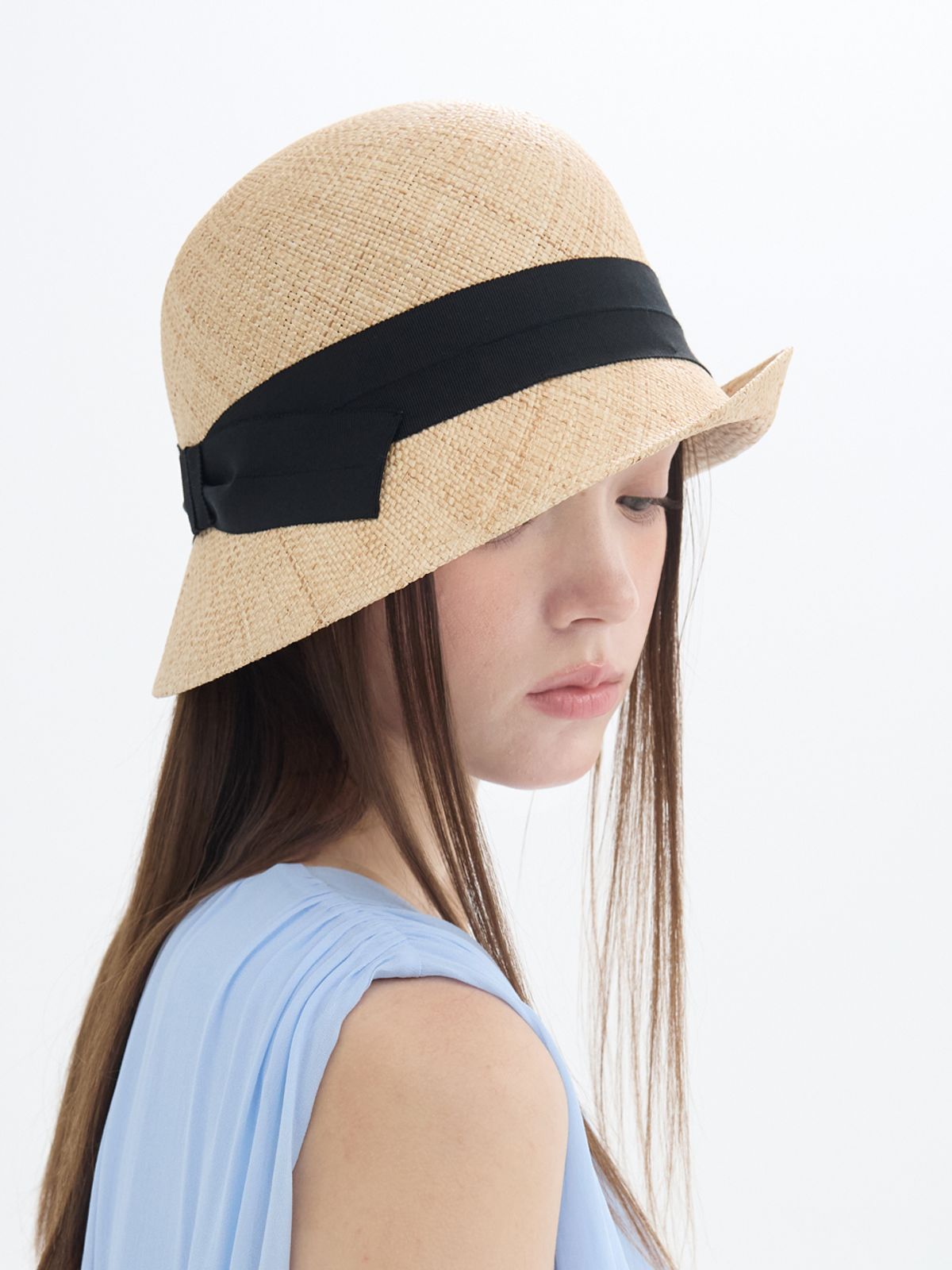 브라운햇(BROWNHAT) 언발란스드 클로슈