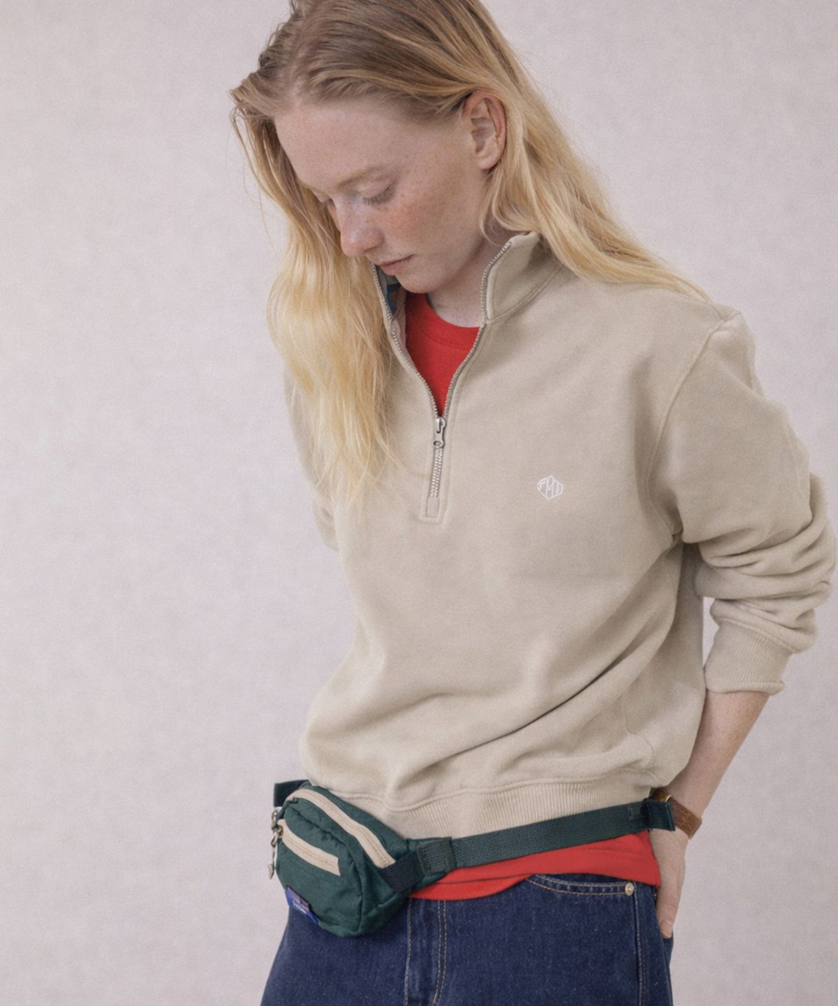 프리터(FRITUR) Logo Half Zip-up Beige_F261TS10