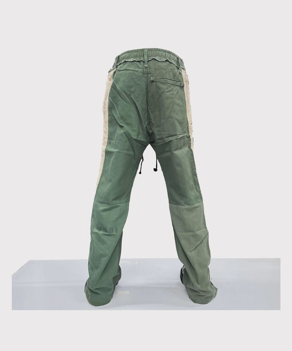 마이너스(MINUS) Twist Line Truck Pants(VINTAGE US ARMY LAUNDRY BAG)  - OLIVE