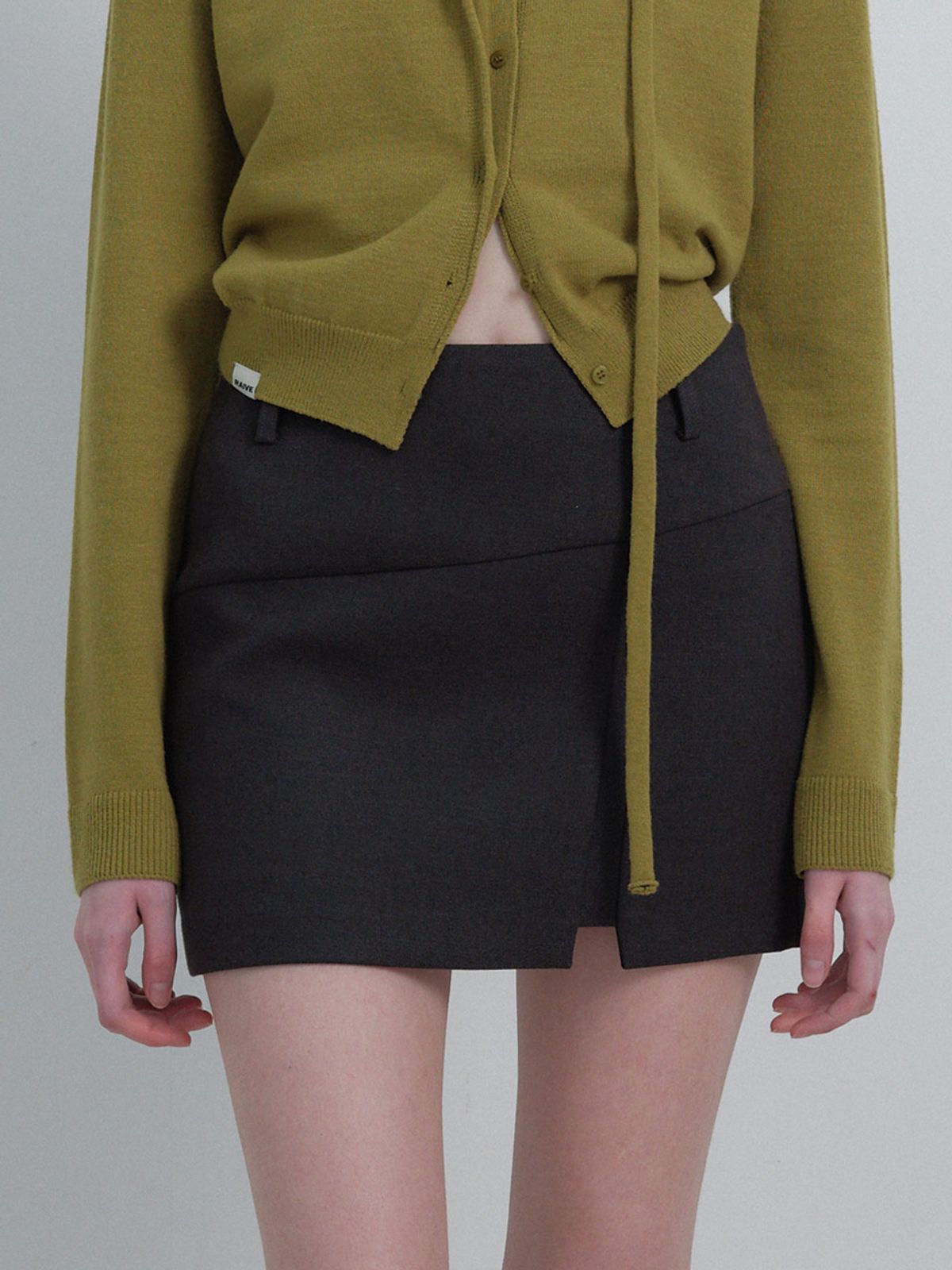 레이브(RAIVE) Slit Detail Mini Skirt VW6SS200_2color