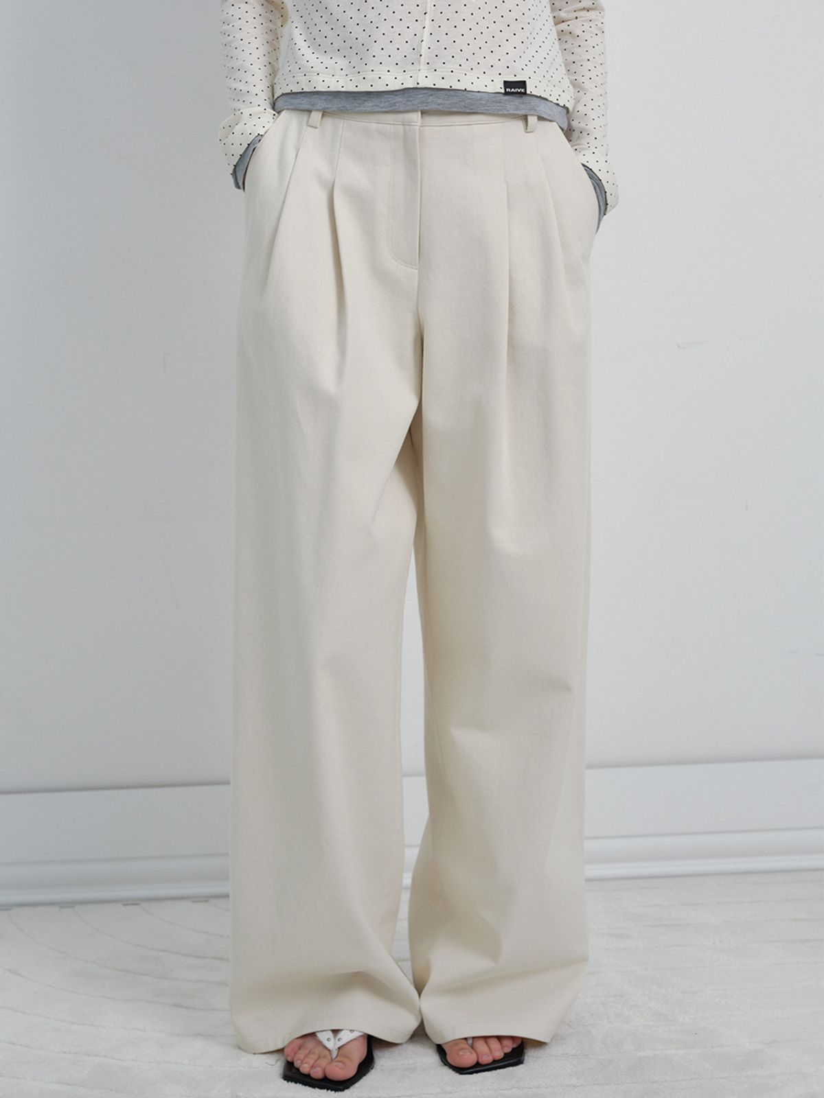 레이브(RAIVE) Pintuck Wide Cotton Pants VW6SL175_2color