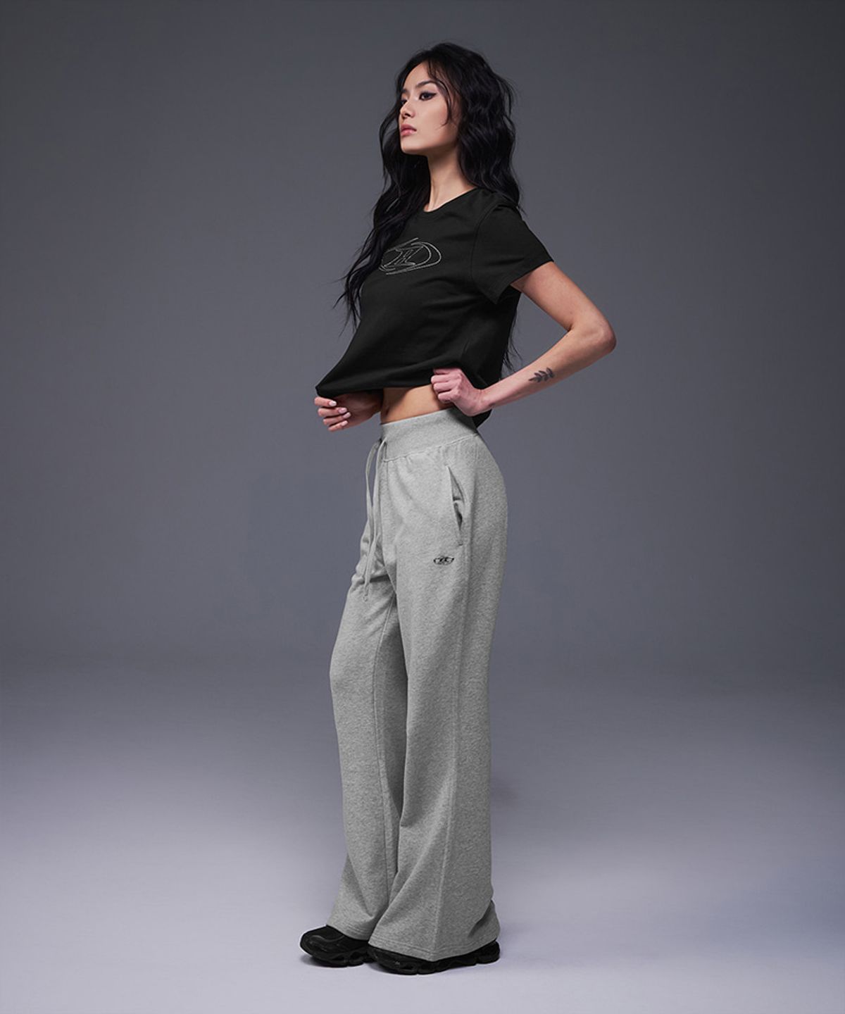본투윈(BORN TO WIN) W SILVER B BOOTS CUT SWEAT PANTS [MELANGE GREY]