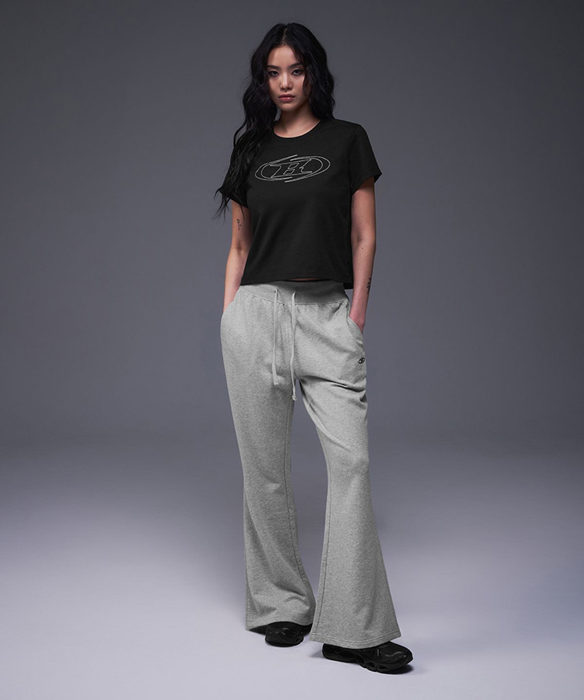 본투윈(BORN TO WIN) W STITCH LOGO REGULAR FIT T-SHIRTS [BLACK]