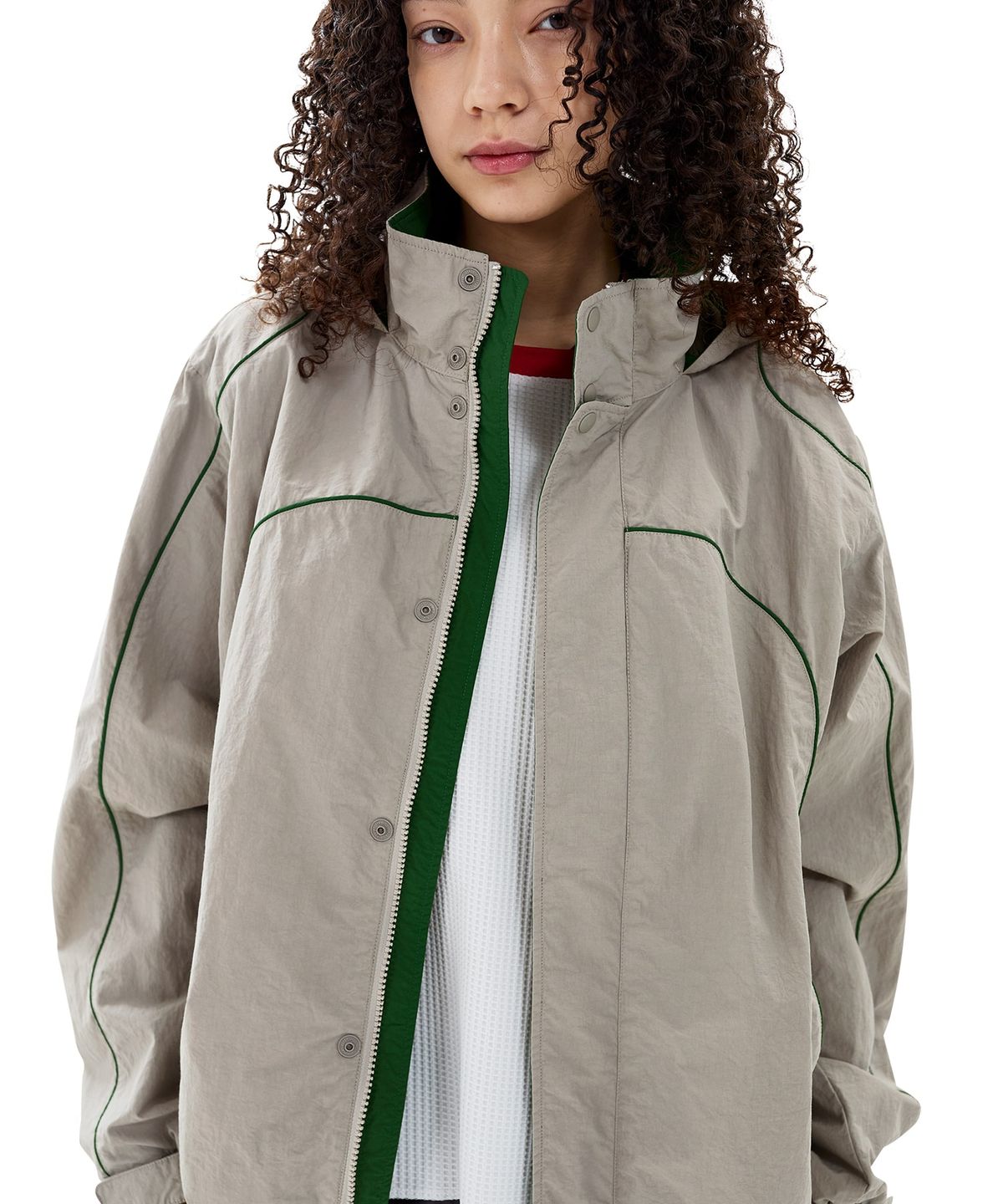 썬러브투어(SUNLOVETOUR) Crescent Windbreaker Stone