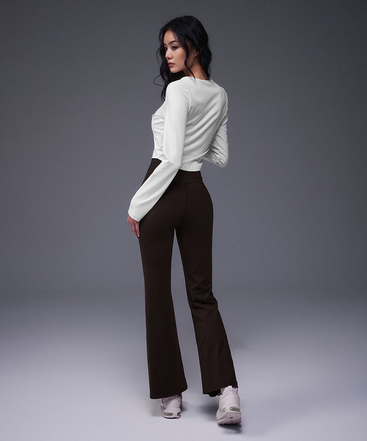 본투윈(BORN TO WIN) W B-SOFT EASY LONG SLEEVE [IVORY]