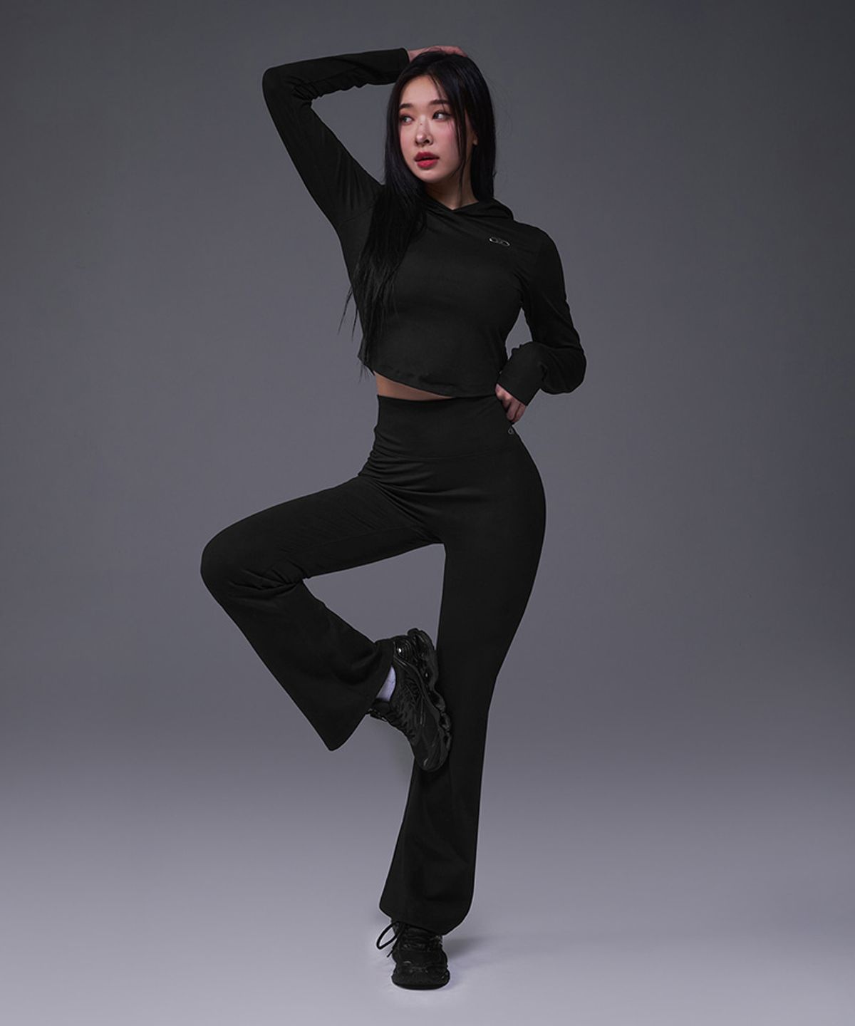 본투윈(BORN TO WIN) W B-SOFT EASY HOODIE [BLACK]