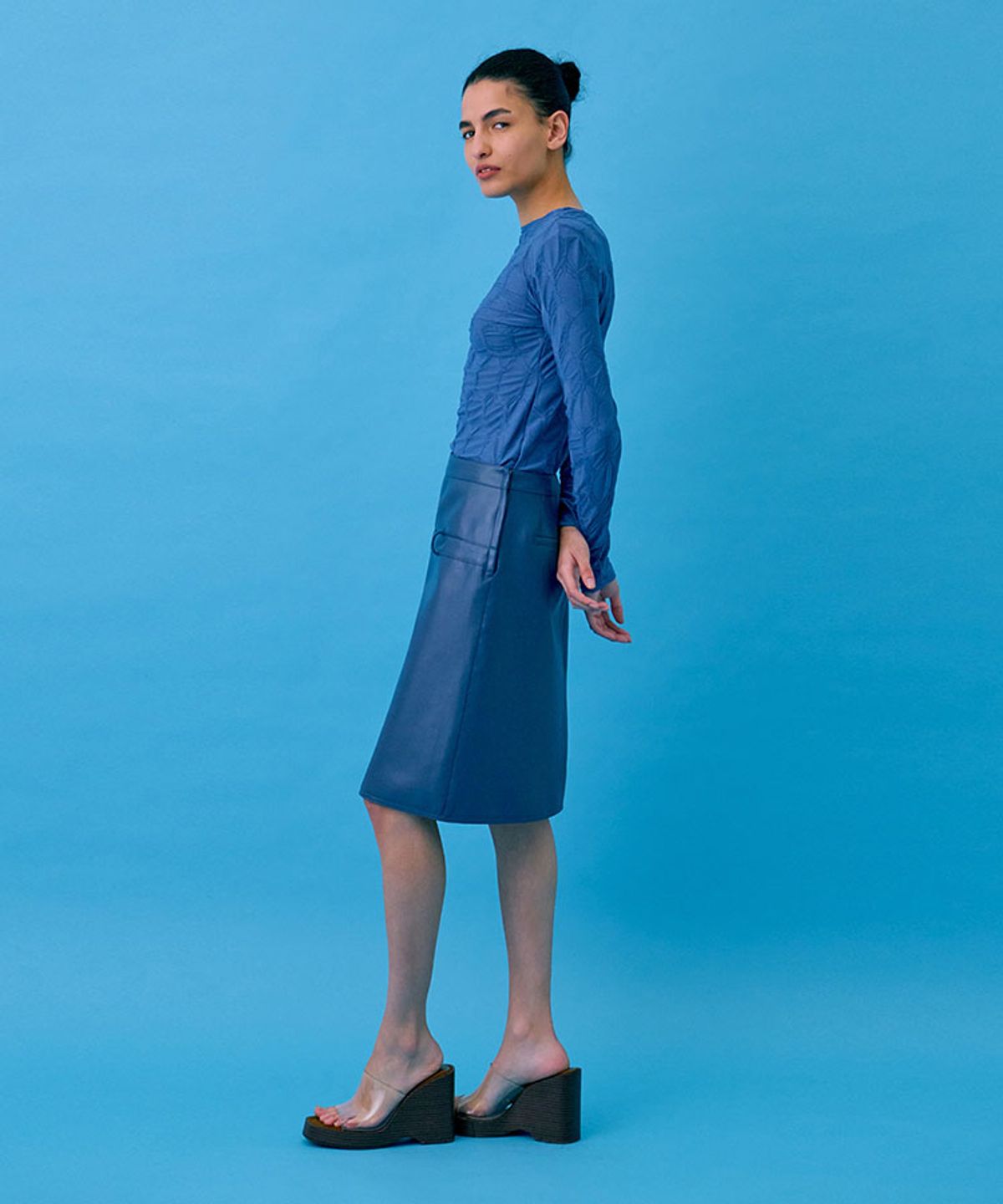분더캄머(WNDERKAMMER) Midi Leather Skirt_Blue(미디 가죽 스커트_블루)