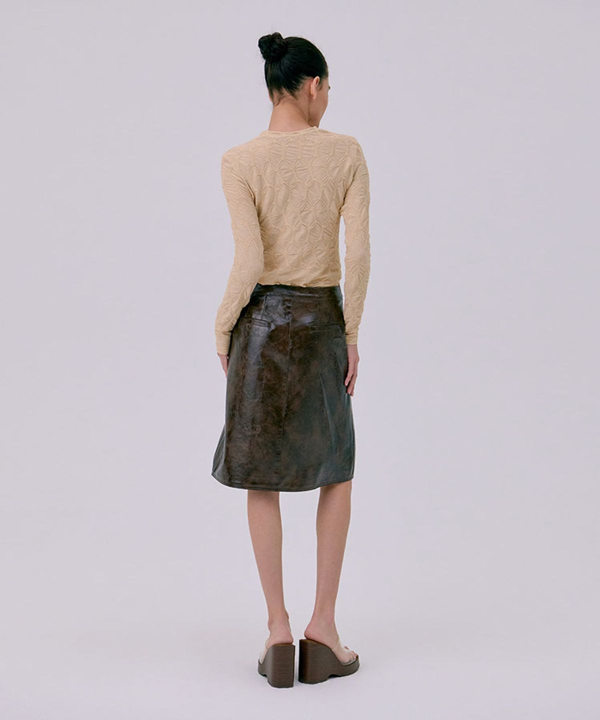 분더캄머(WNDERKAMMER) Midi Leather Skirt_Brown(미디 가죽 스커트_브라운)