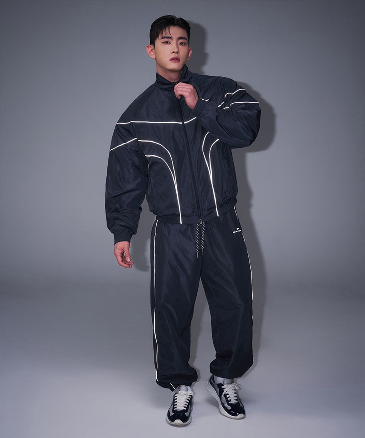 본투윈(BORN TO WIN) WOVEN PIPING TRACK PANTS [NAVY]