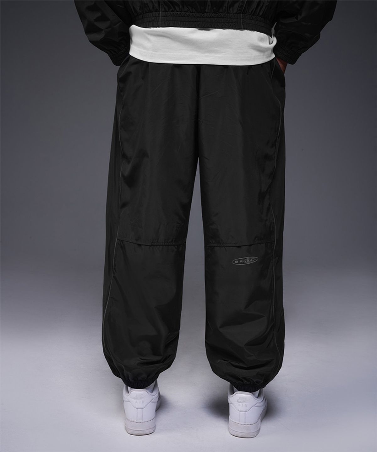 본투윈(BORN TO WIN) WOVEN PIPING TRACK PANTS [BLACK]